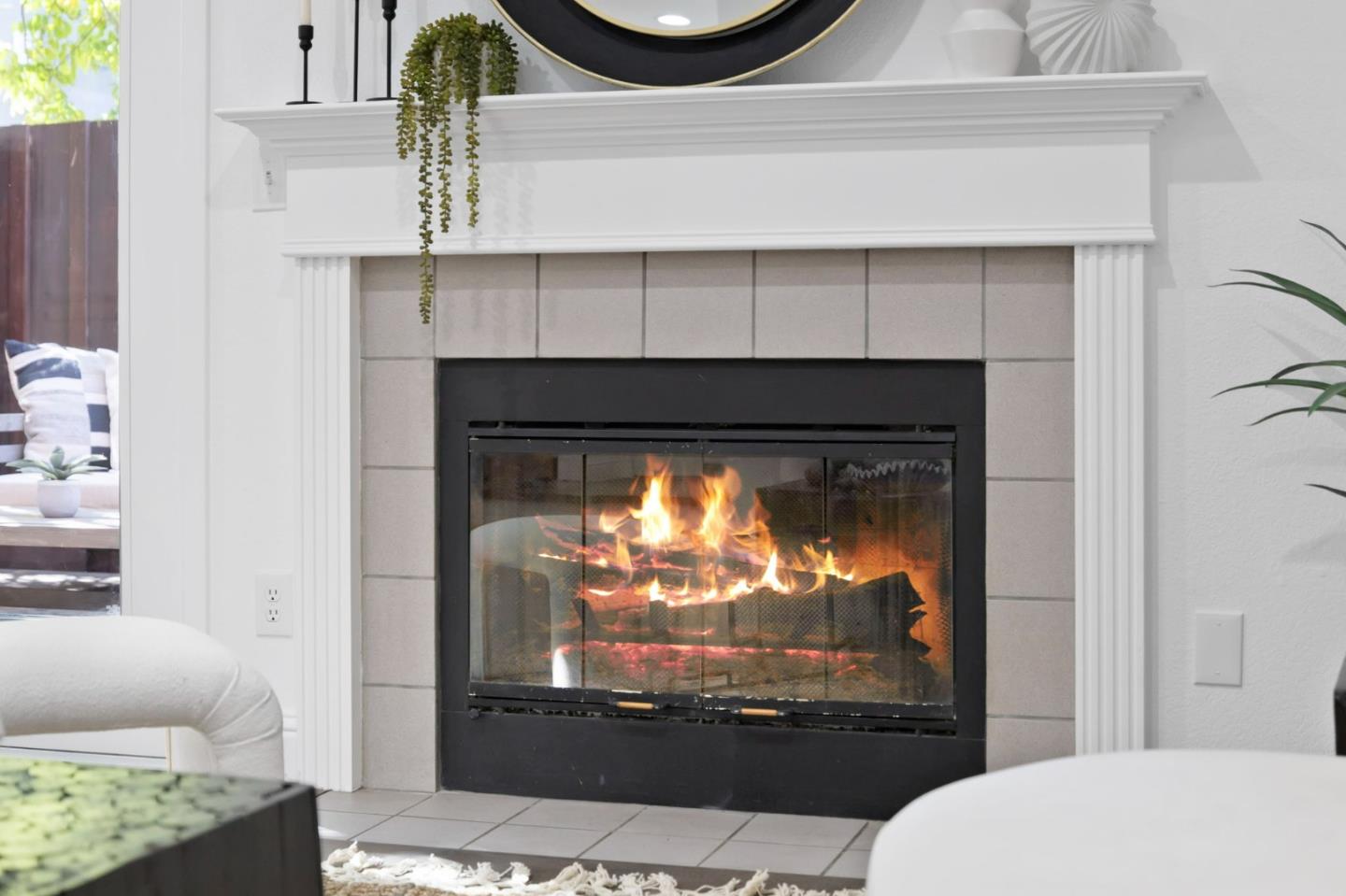 Detail Gallery Image 7 of 60 For 2086 S Delaware St, San Mateo,  CA 94403 - 2 Beds | 1/1 Baths