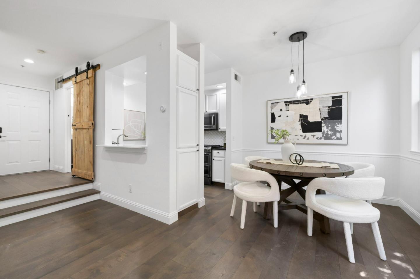 Detail Gallery Image 9 of 60 For 2086 S Delaware St, San Mateo,  CA 94403 - 2 Beds | 1/1 Baths