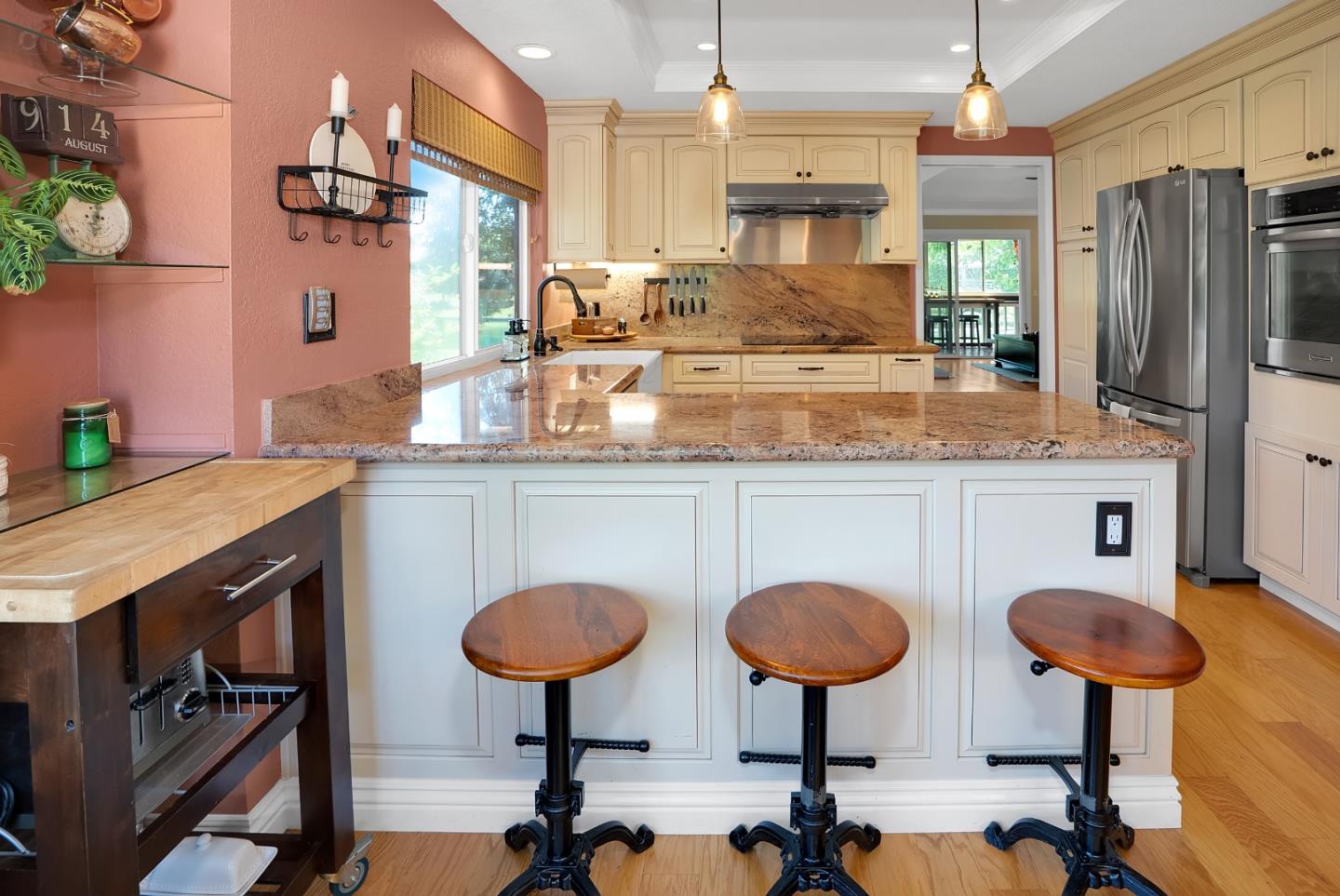 Detail Gallery Image 6 of 44 For 8386 Riesling Way, San Jose,  CA 95135 - 2 Beds | 2 Baths