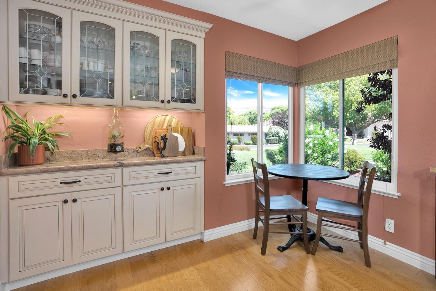 Detail Gallery Image 8 of 44 For 8386 Riesling Way, San Jose,  CA 95135 - 2 Beds | 2 Baths