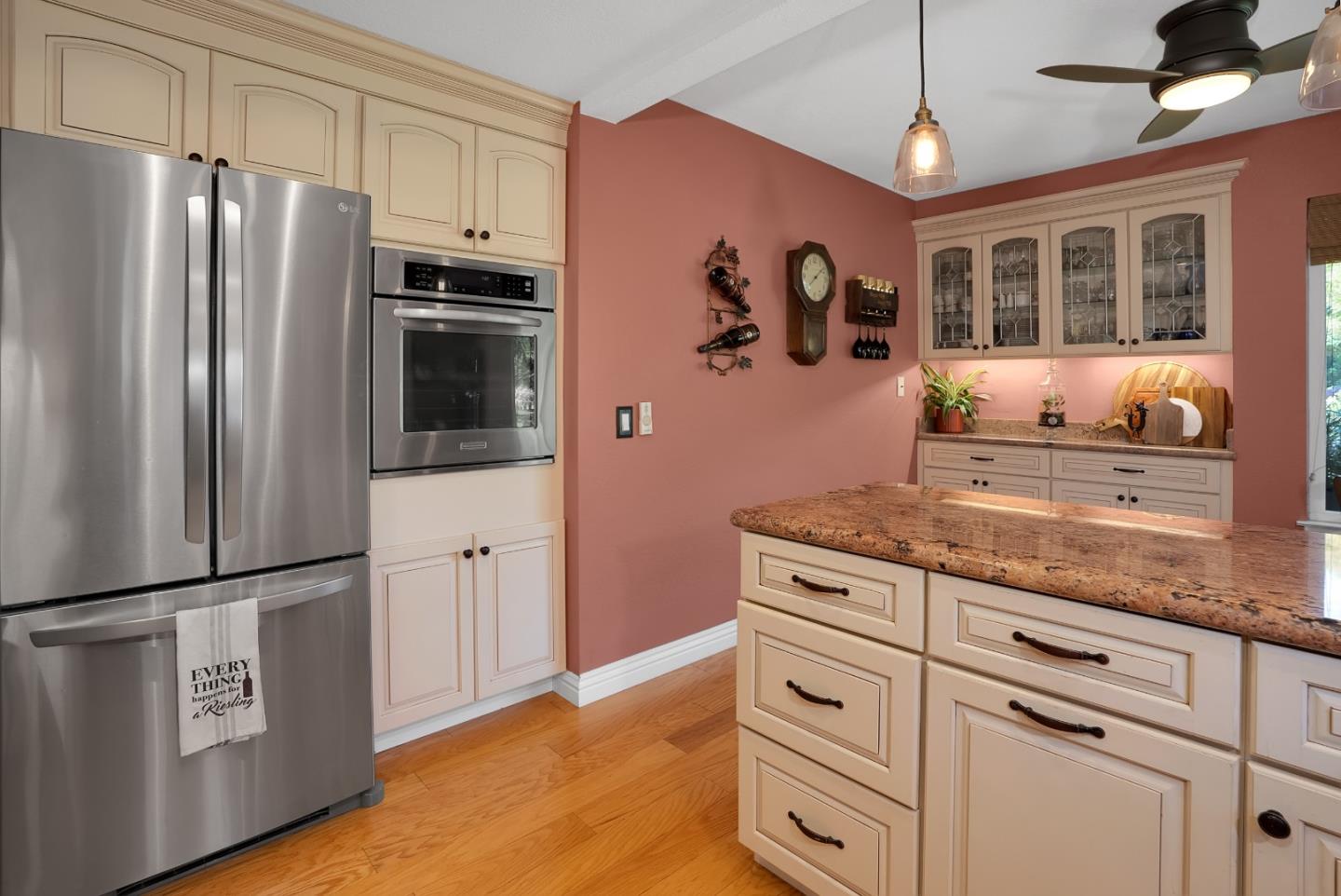 Detail Gallery Image 9 of 44 For 8386 Riesling Way, San Jose,  CA 95135 - 2 Beds | 2 Baths