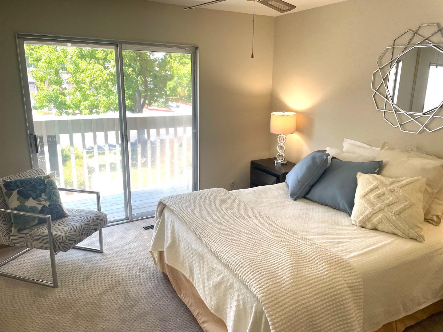 Detail Gallery Image 14 of 24 For 1350 Merrivale West Sq, San Jose,  CA 95117 - 2 Beds | 2 Baths