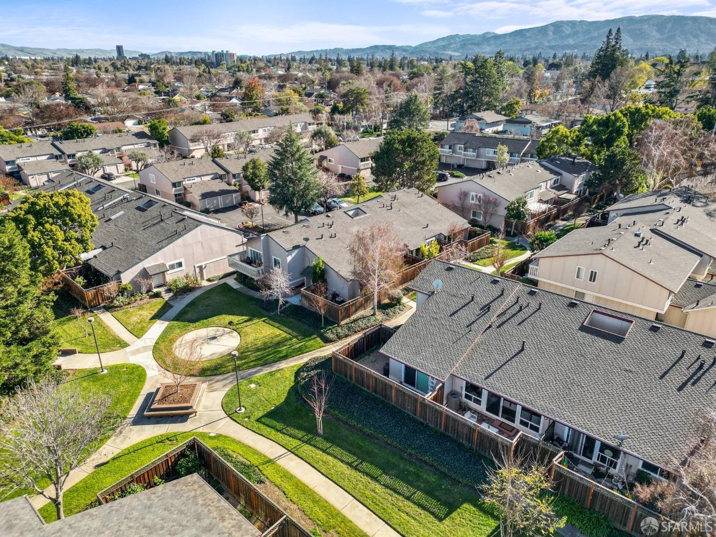 Detail Gallery Image 23 of 24 For 1350 Merrivale West Sq, San Jose,  CA 95117 - 2 Beds | 2 Baths