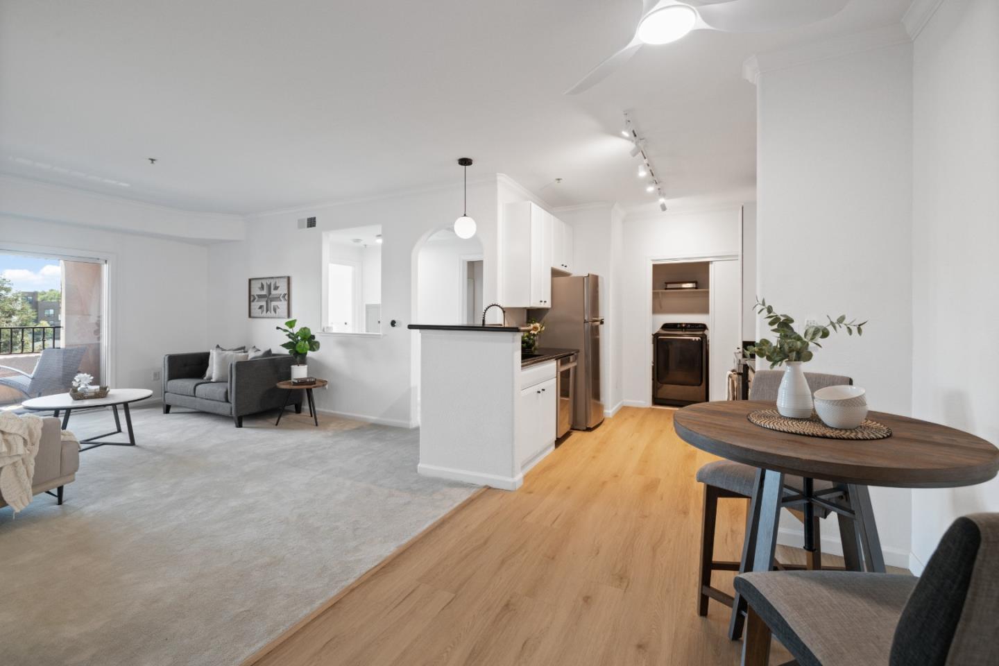 Detail Gallery Image 14 of 42 For 801 S Winchester Blvd #2402,  San Jose,  CA 95128 - 2 Beds | 2 Baths
