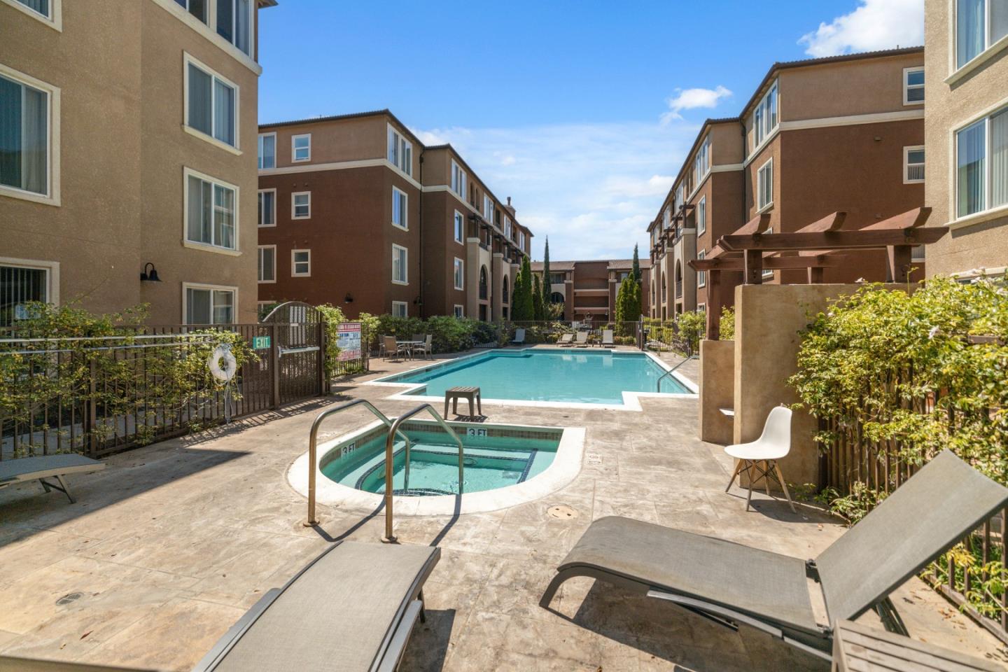 Detail Gallery Image 30 of 42 For 801 S Winchester Blvd #2402,  San Jose,  CA 95128 - 2 Beds | 2 Baths