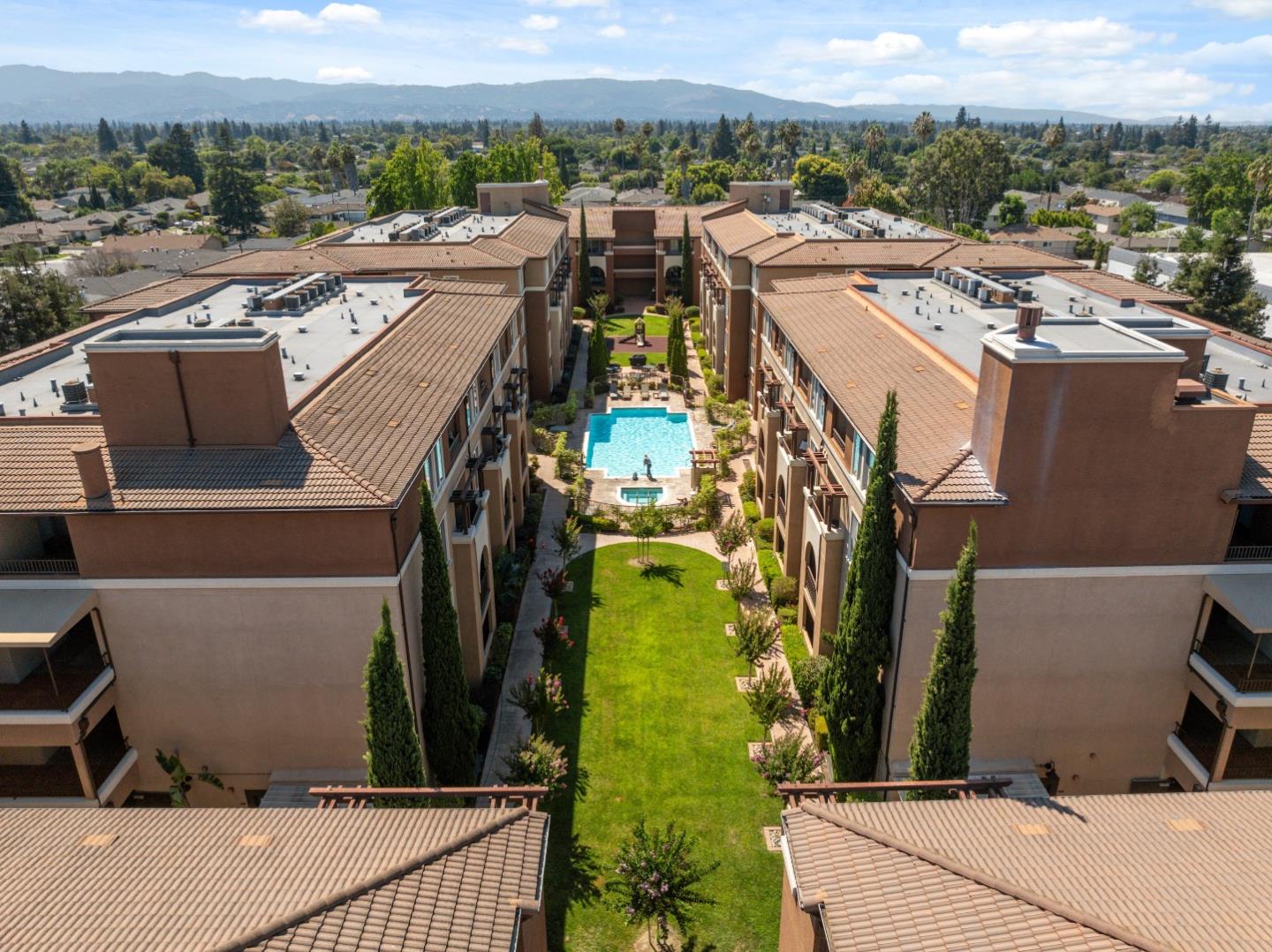 Detail Gallery Image 36 of 42 For 801 S Winchester Blvd #2402,  San Jose,  CA 95128 - 2 Beds | 2 Baths