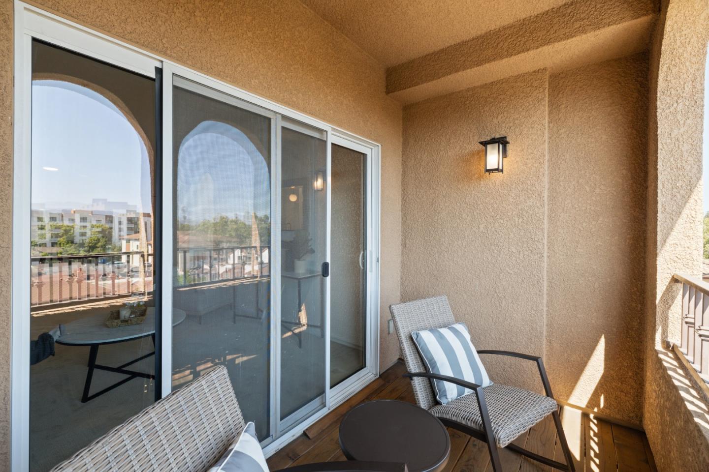 Detail Gallery Image 7 of 42 For 801 S Winchester Blvd #2402,  San Jose,  CA 95128 - 2 Beds | 2 Baths