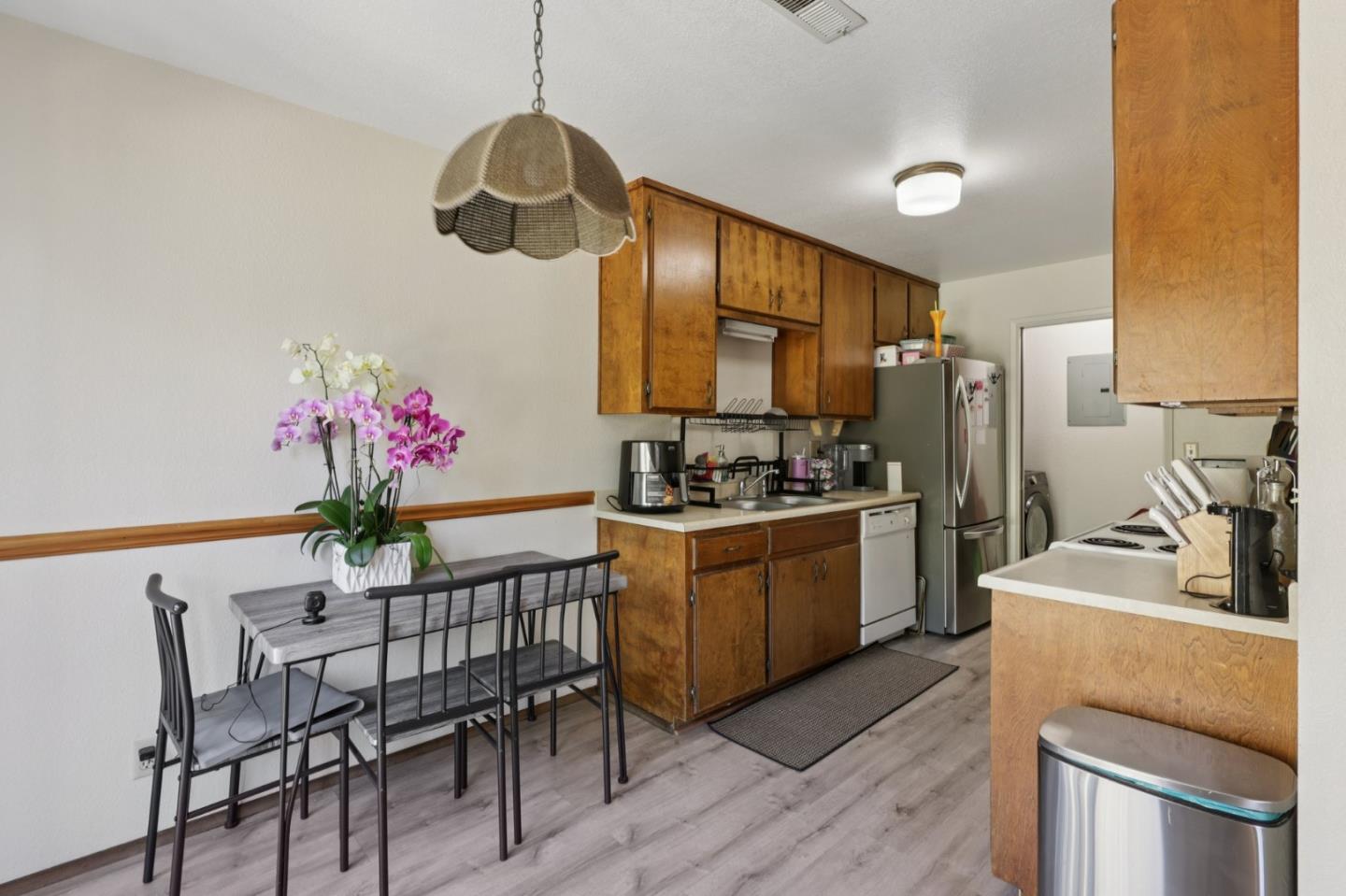 Detail Gallery Image 11 of 46 For 880 Apricot Ln, Hollister,  CA 95023 - – Beds | – Baths