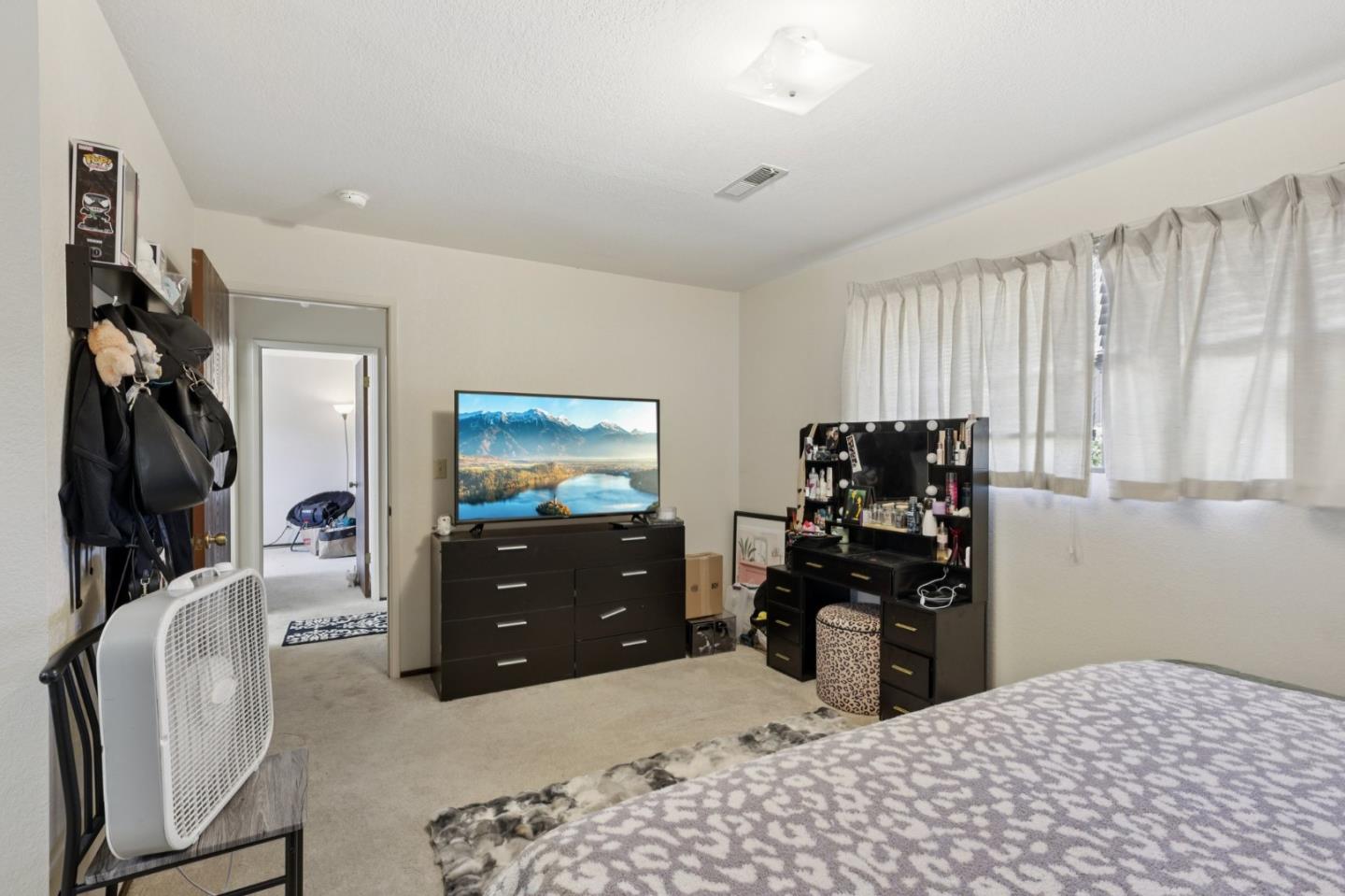 Detail Gallery Image 23 of 46 For 880 Apricot Ln, Hollister,  CA 95023 - – Beds | – Baths