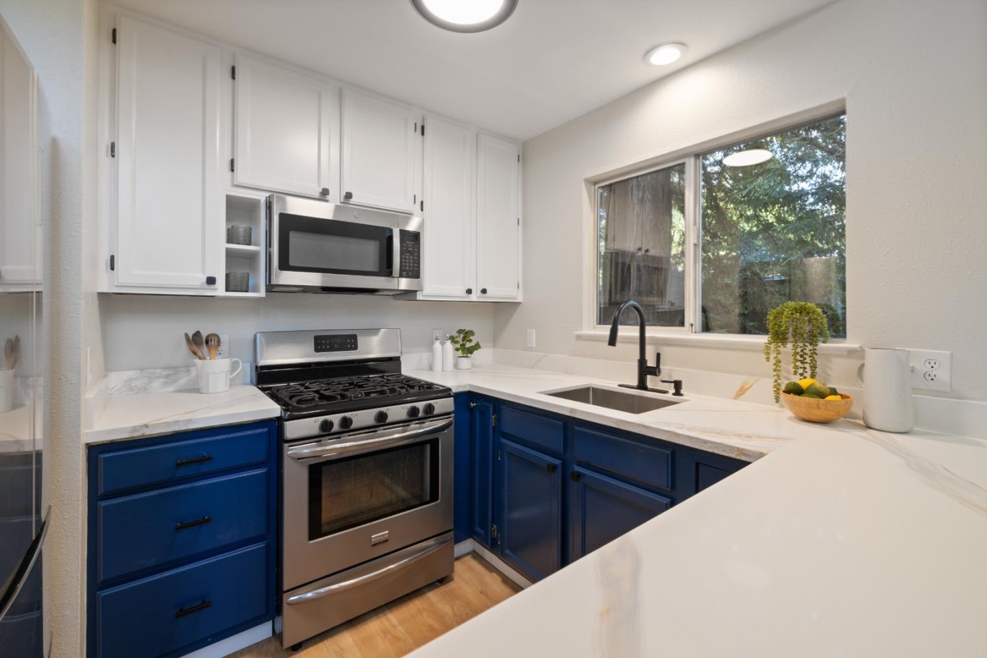 Detail Gallery Image 13 of 73 For 325 Fireside Rd, Boulder Creek,  CA 95006 - 2 Beds | 2 Baths
