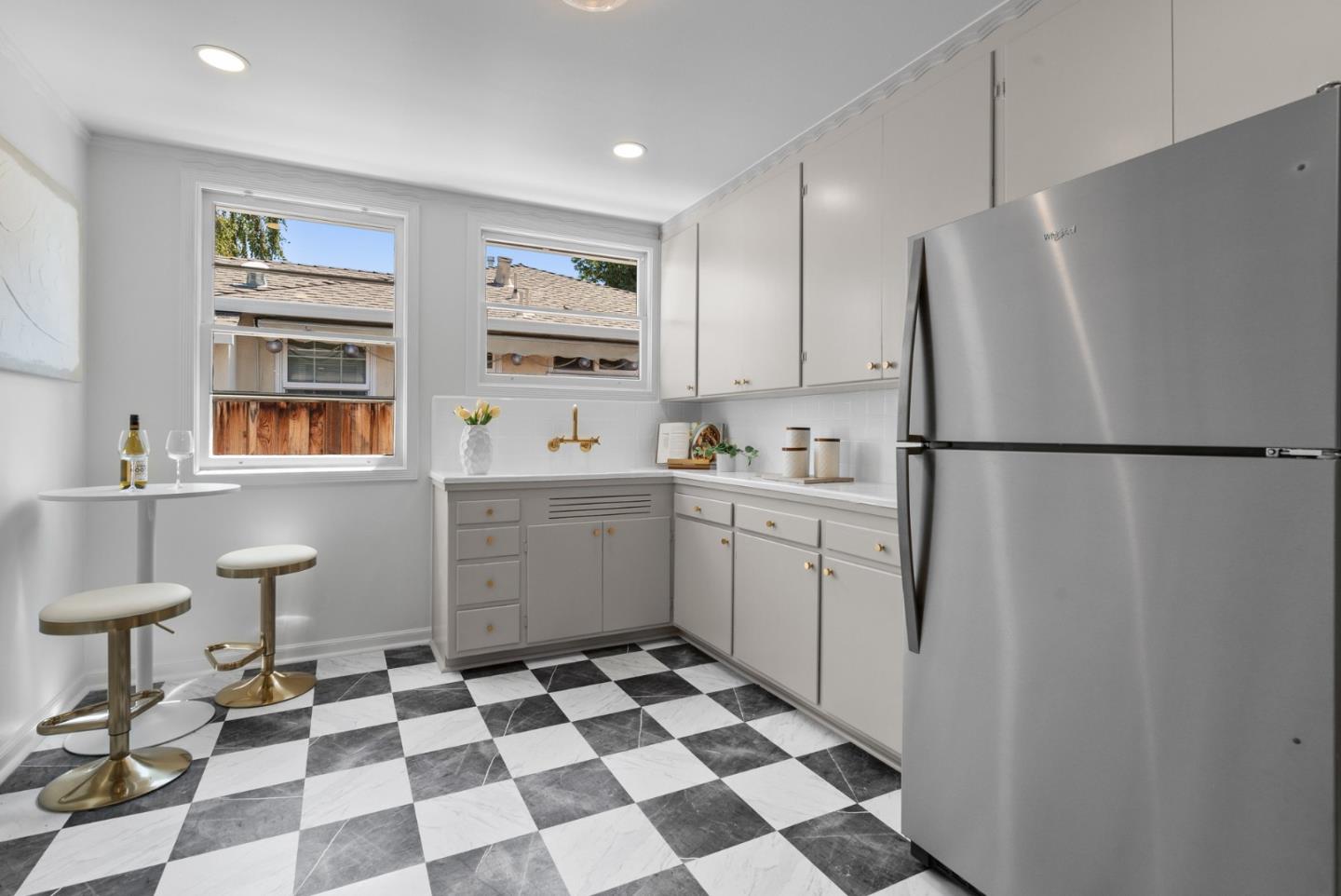 Detail Gallery Image 19 of 53 For 2270 Walnut Grove Ave, San Jose,  CA 95128 - 3 Beds | 1 Baths
