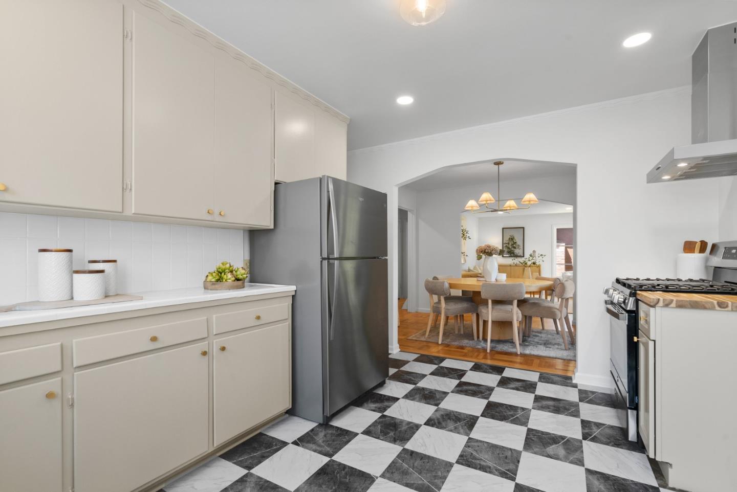 Detail Gallery Image 26 of 53 For 2270 Walnut Grove Ave, San Jose,  CA 95128 - 3 Beds | 1 Baths