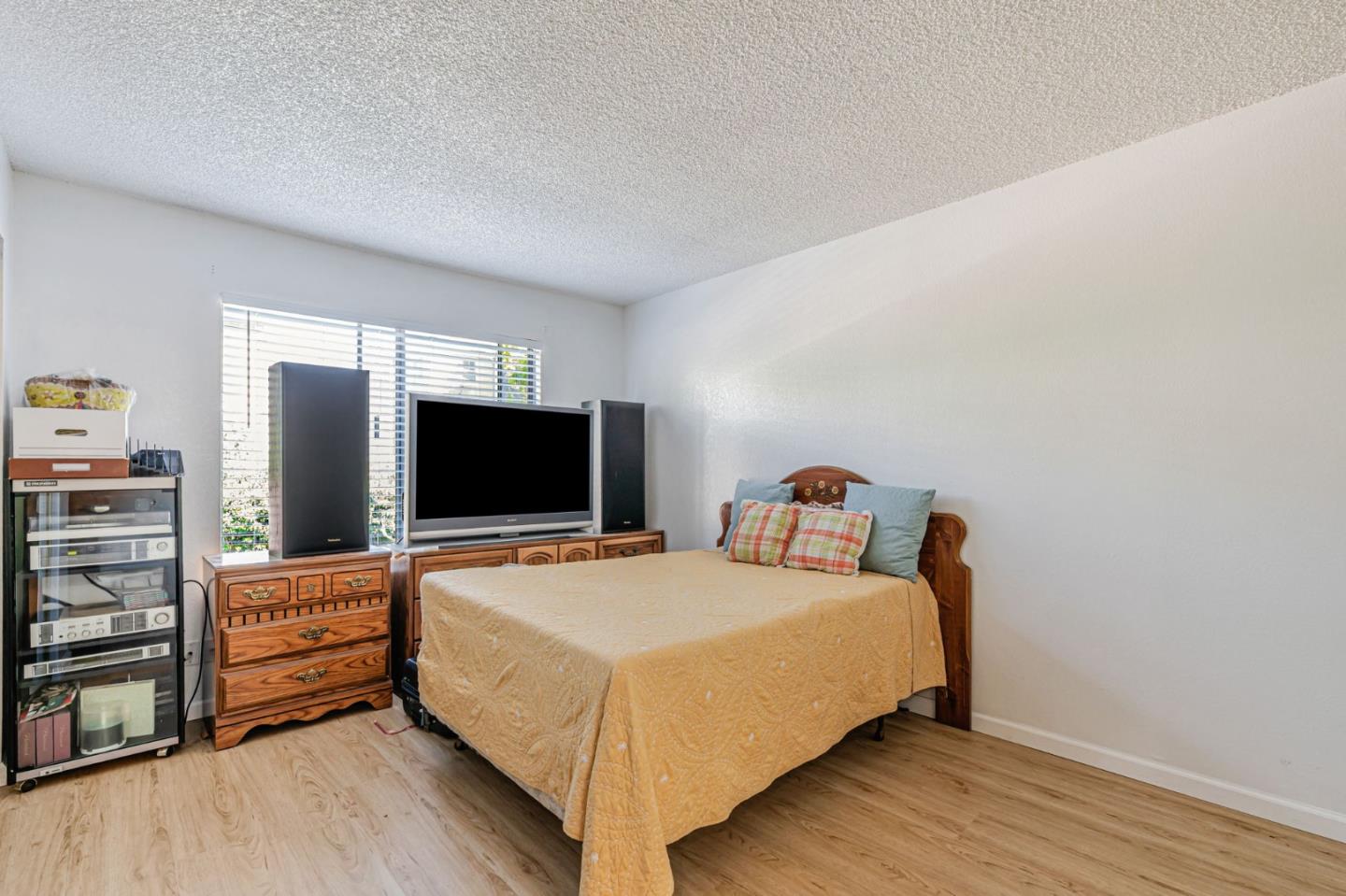 Detail Gallery Image 12 of 30 For 2599 Easton Ln #109,  San Jose,  CA 95133 - 2 Beds | 2 Baths