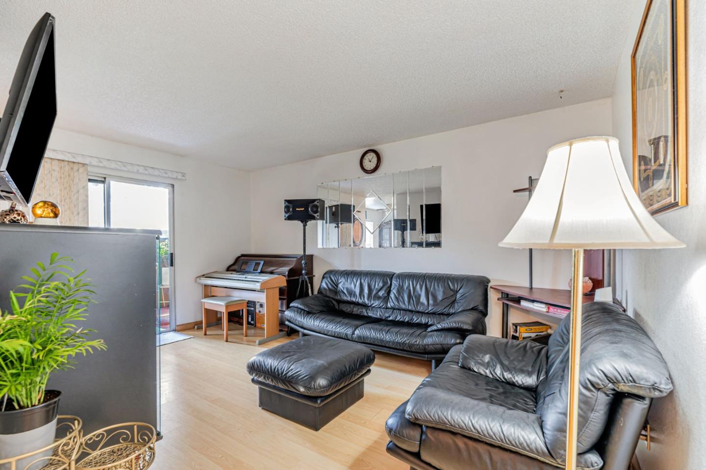 Detail Gallery Image 5 of 30 For 2599 Easton Ln #109,  San Jose,  CA 95133 - 2 Beds | 2 Baths