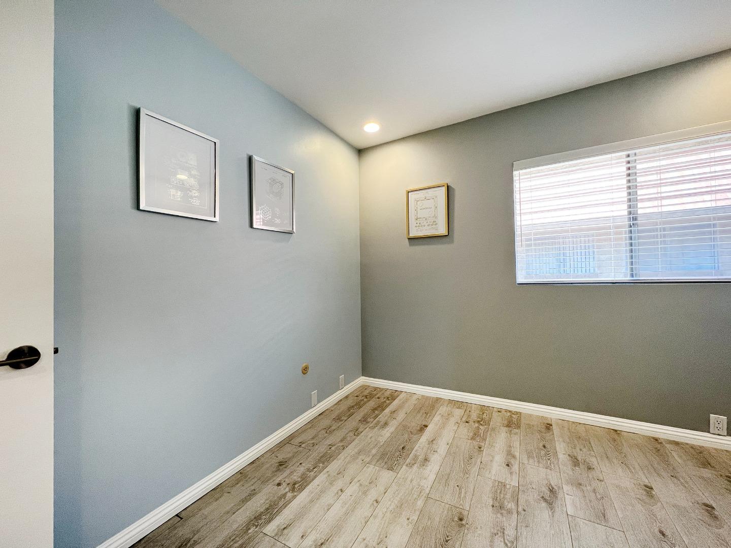 Detail Gallery Image 11 of 26 For 105 N Almansor St #4,  Alhambra,  CA 91801 - 3 Beds | 2/1 Baths