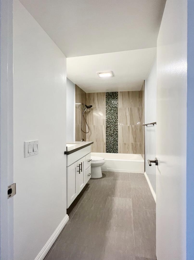 Detail Gallery Image 15 of 26 For 105 N Almansor St #4,  Alhambra,  CA 91801 - 3 Beds | 2/1 Baths
