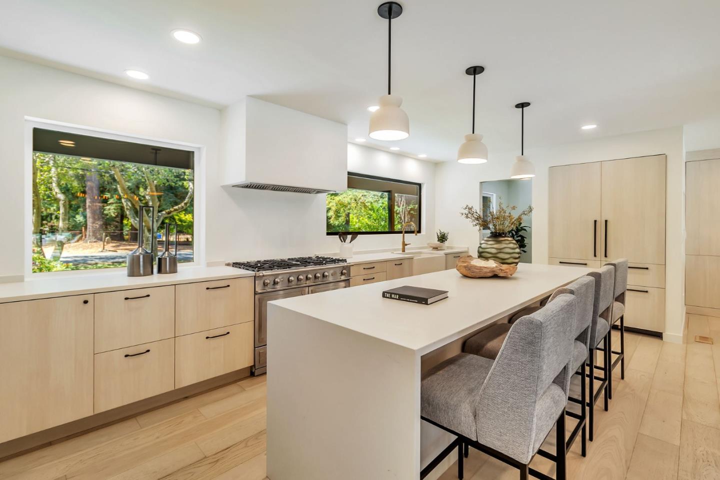 Detail Gallery Image 19 of 66 For 240 Willowbrook Dr, Portola Valley,  CA 94028 - 4 Beds | 2/1 Baths