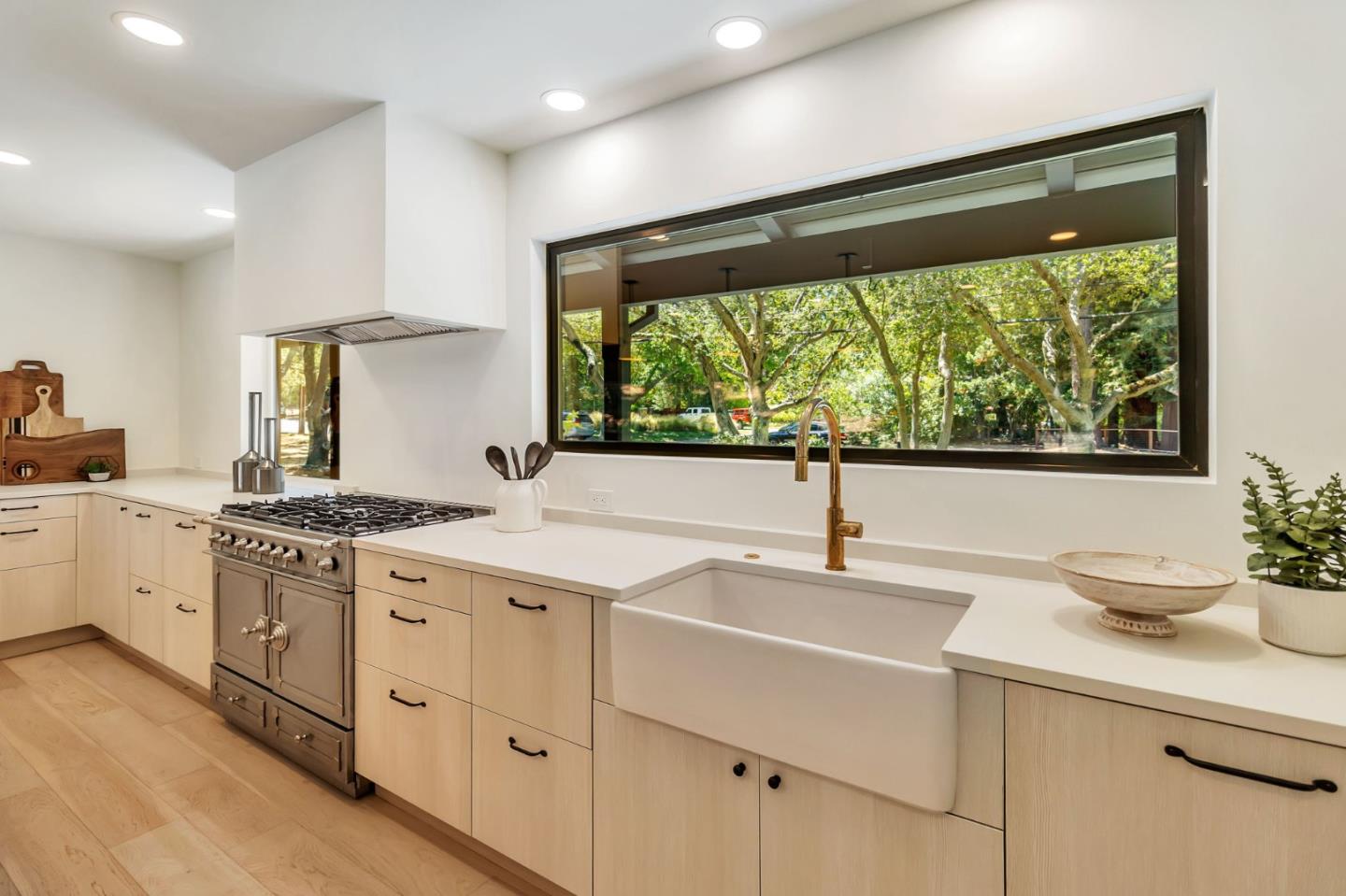 Detail Gallery Image 20 of 66 For 240 Willowbrook Dr, Portola Valley,  CA 94028 - 4 Beds | 2/1 Baths