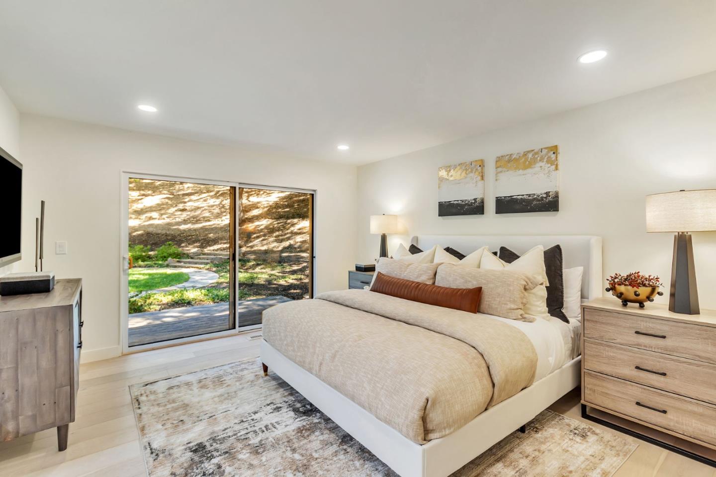 Detail Gallery Image 26 of 66 For 240 Willowbrook Dr, Portola Valley,  CA 94028 - 4 Beds | 2/1 Baths