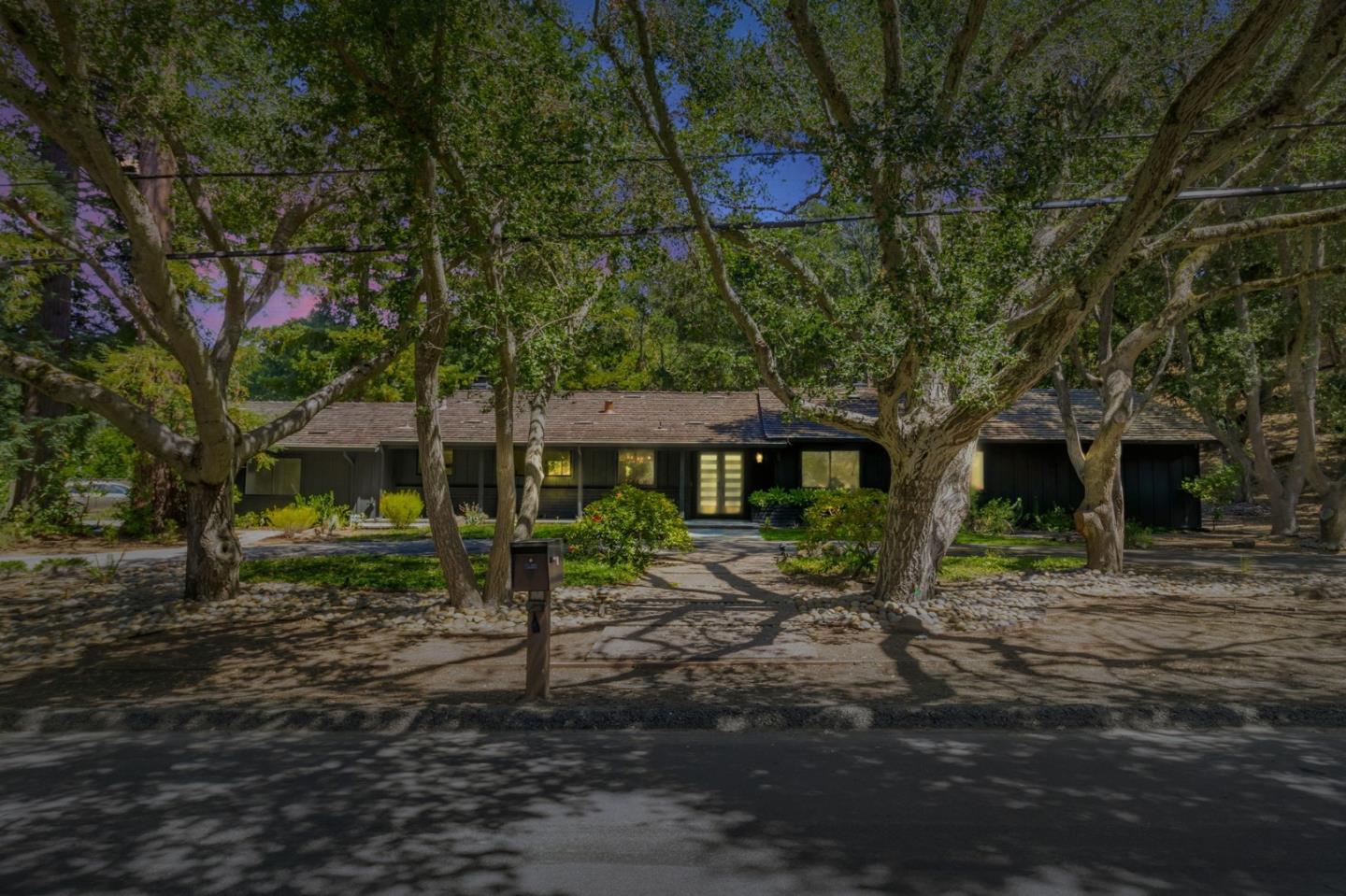 Detail Gallery Image 3 of 66 For 240 Willowbrook Dr, Portola Valley,  CA 94028 - 4 Beds | 2/1 Baths