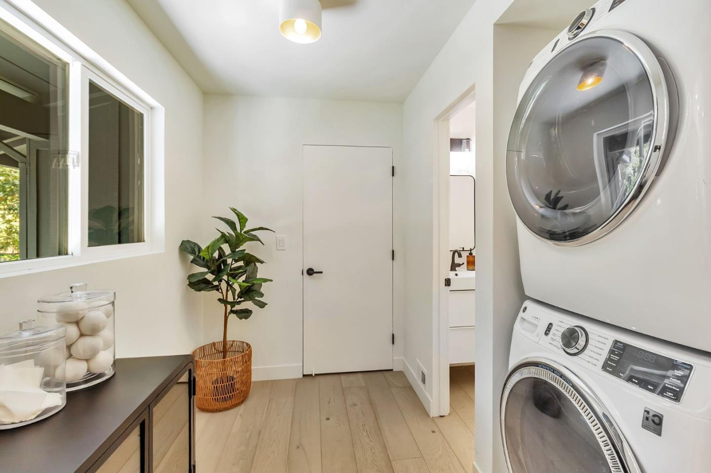 Detail Gallery Image 41 of 66 For 240 Willowbrook Dr, Portola Valley,  CA 94028 - 4 Beds | 2/1 Baths
