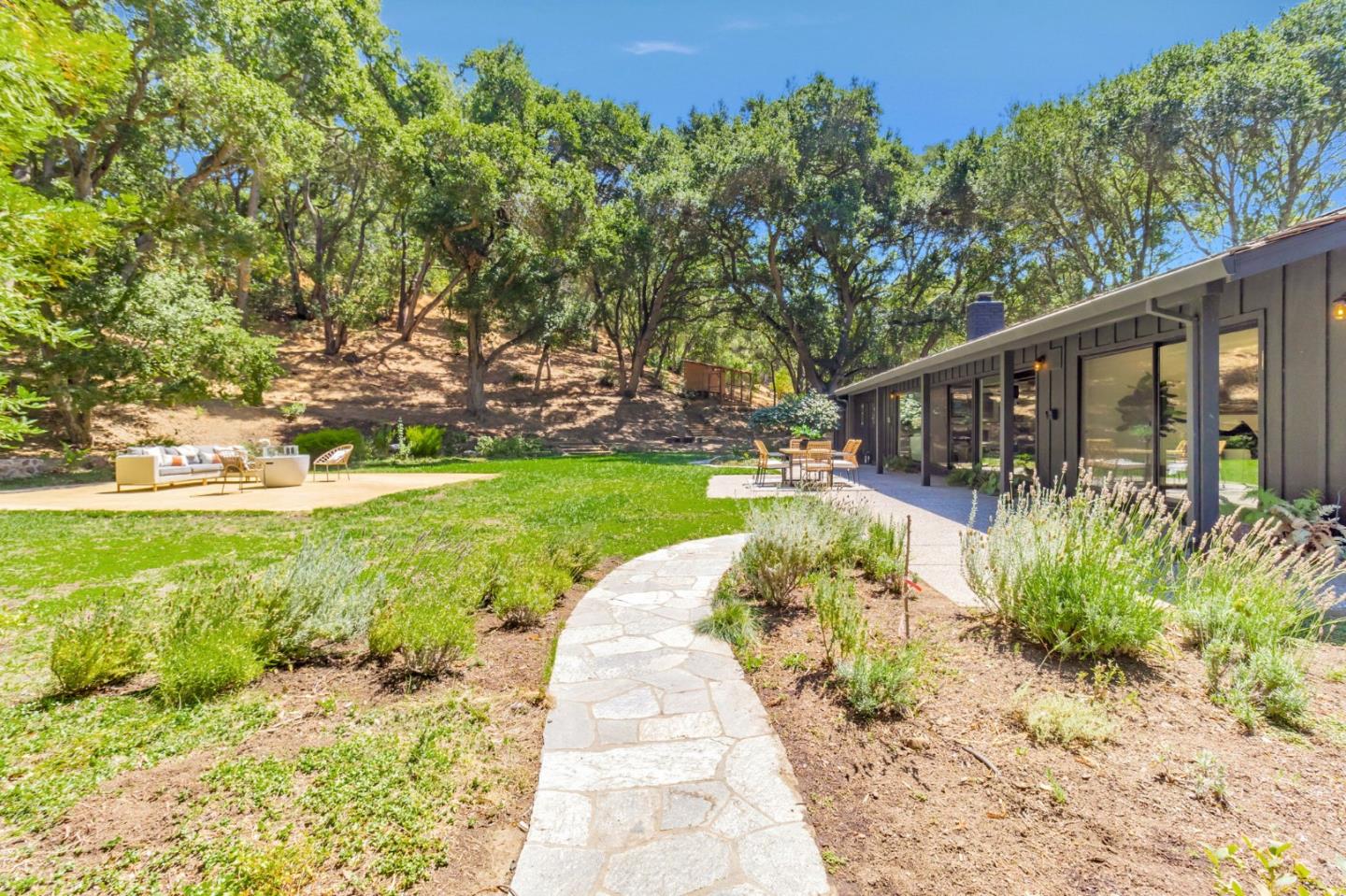 Detail Gallery Image 42 of 66 For 240 Willowbrook Dr, Portola Valley,  CA 94028 - 4 Beds | 2/1 Baths