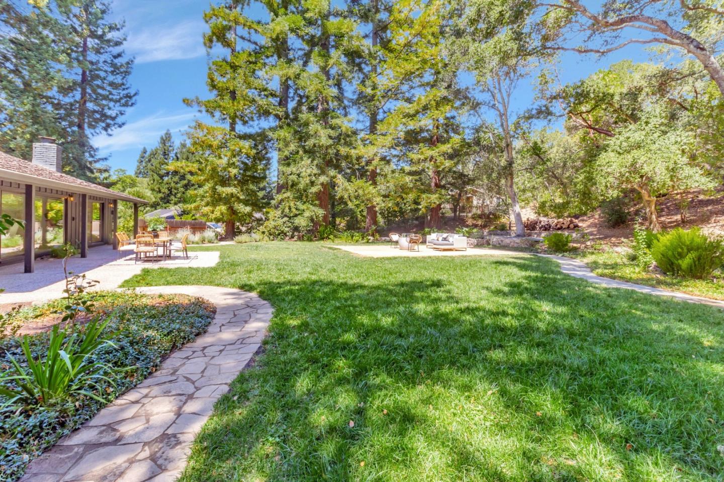 Detail Gallery Image 44 of 66 For 240 Willowbrook Dr, Portola Valley,  CA 94028 - 4 Beds | 2/1 Baths