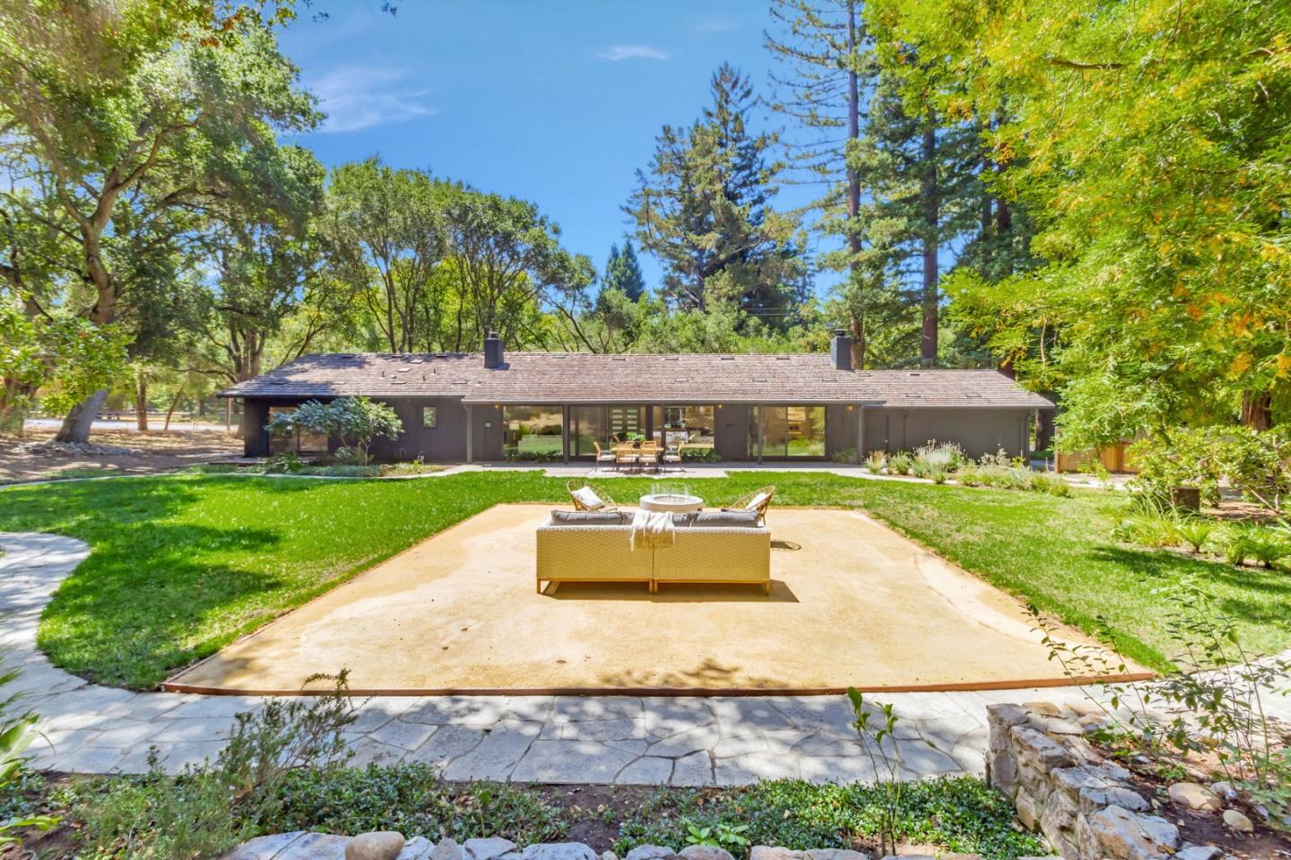 Detail Gallery Image 46 of 66 For 240 Willowbrook Dr, Portola Valley,  CA 94028 - 4 Beds | 2/1 Baths