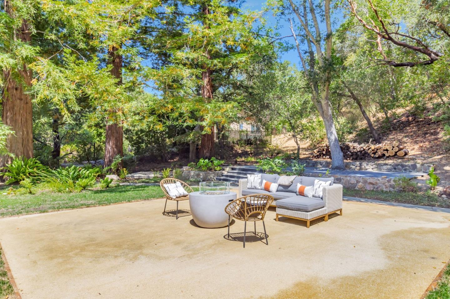 Detail Gallery Image 47 of 66 For 240 Willowbrook Dr, Portola Valley,  CA 94028 - 4 Beds | 2/1 Baths