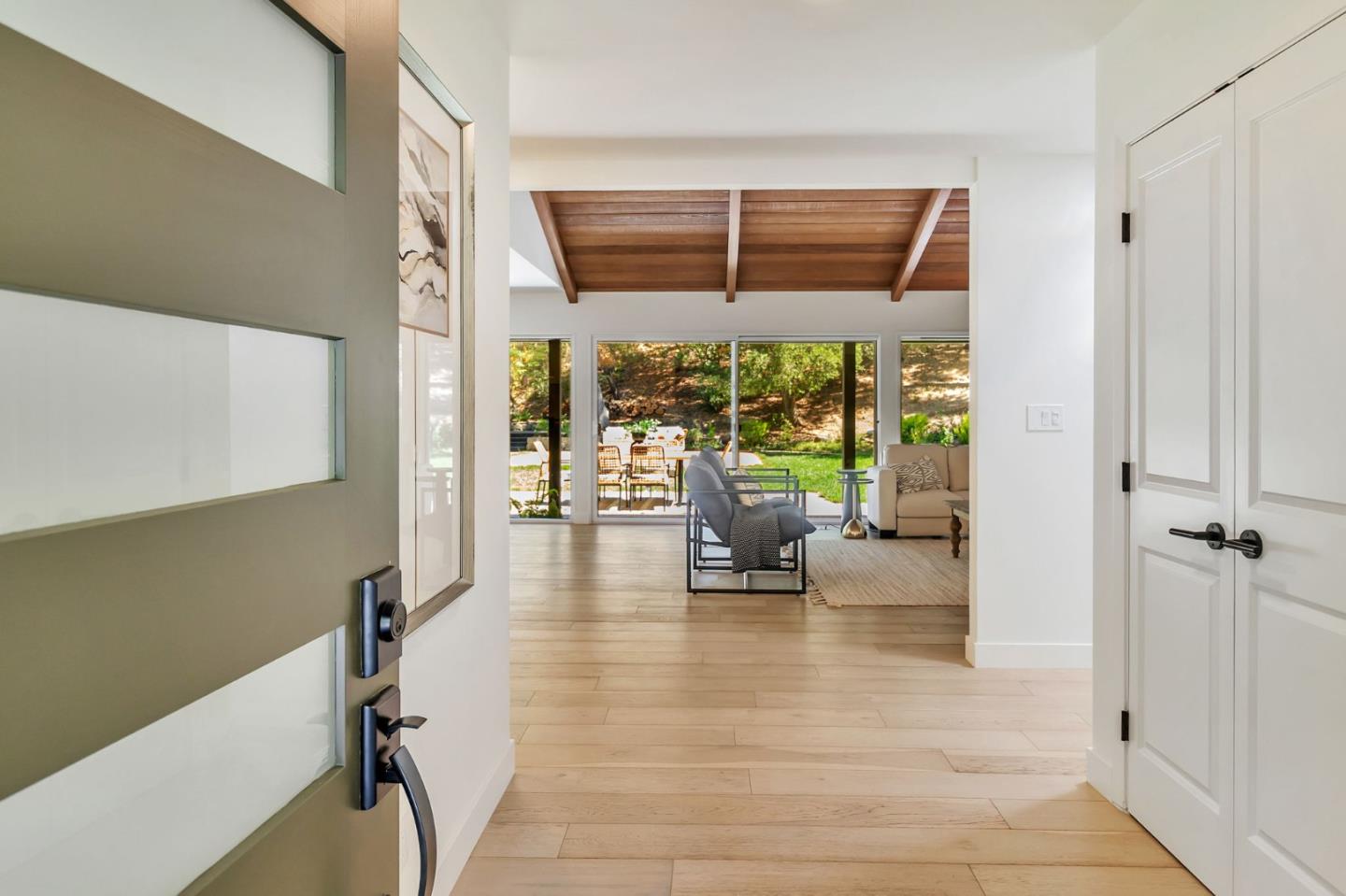 Detail Gallery Image 5 of 66 For 240 Willowbrook Dr, Portola Valley,  CA 94028 - 4 Beds | 2/1 Baths