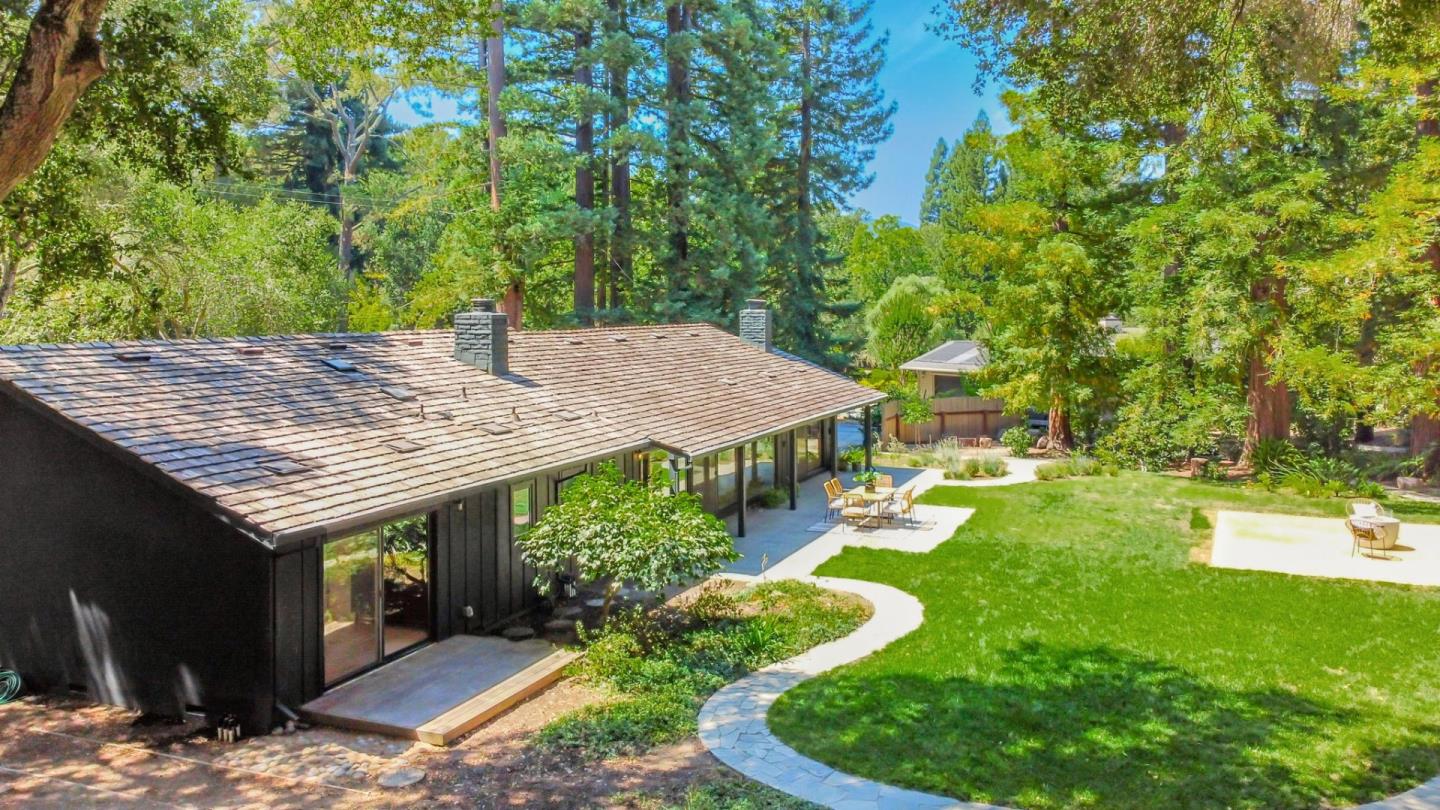 Detail Gallery Image 51 of 66 For 240 Willowbrook Dr, Portola Valley,  CA 94028 - 4 Beds | 2/1 Baths