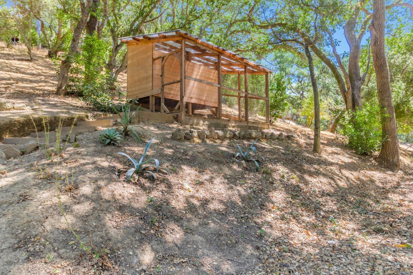 Detail Gallery Image 53 of 66 For 240 Willowbrook Dr, Portola Valley,  CA 94028 - 4 Beds | 2/1 Baths