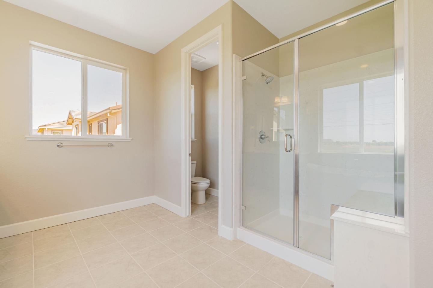 Detail Gallery Image 27 of 35 For 533 Kingbird Cir, Vacaville,  CA 95688 - 5 Beds | 4/1 Baths