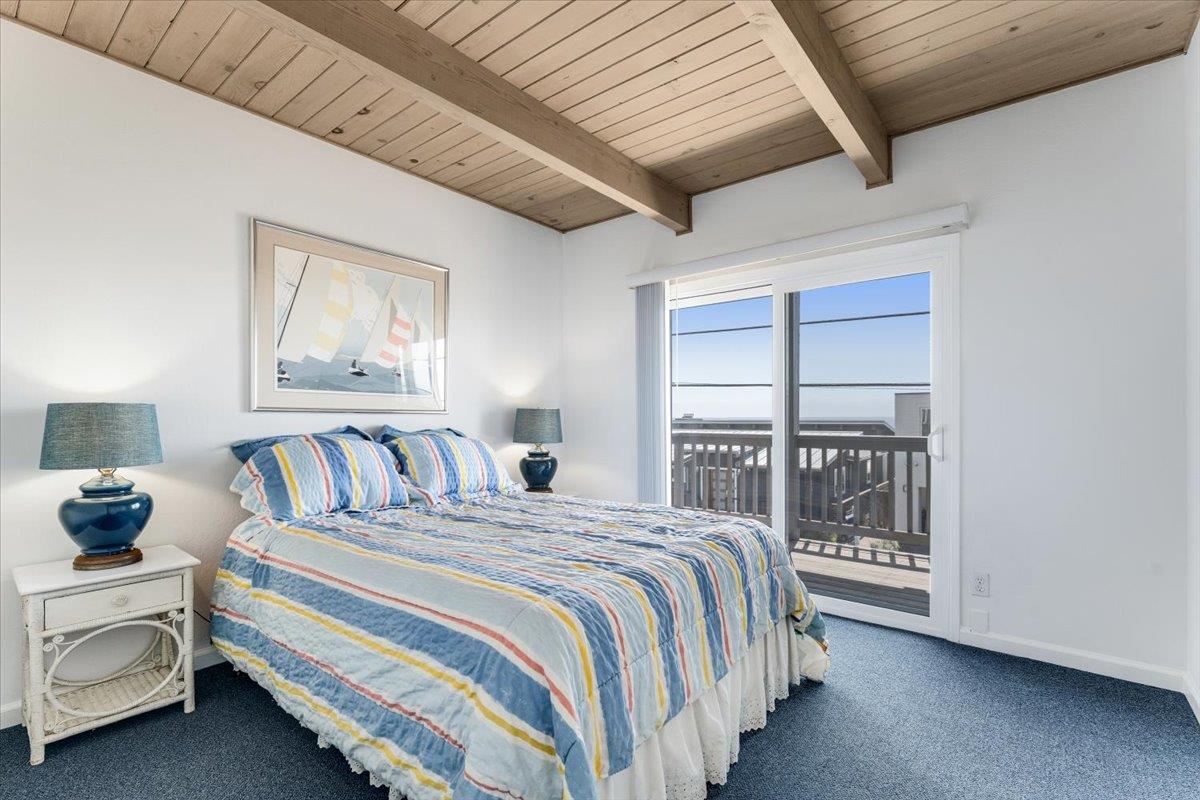Detail Gallery Image 12 of 51 For 617 Beach Dr, Aptos,  CA 95003 - 4 Beds | 2/1 Baths