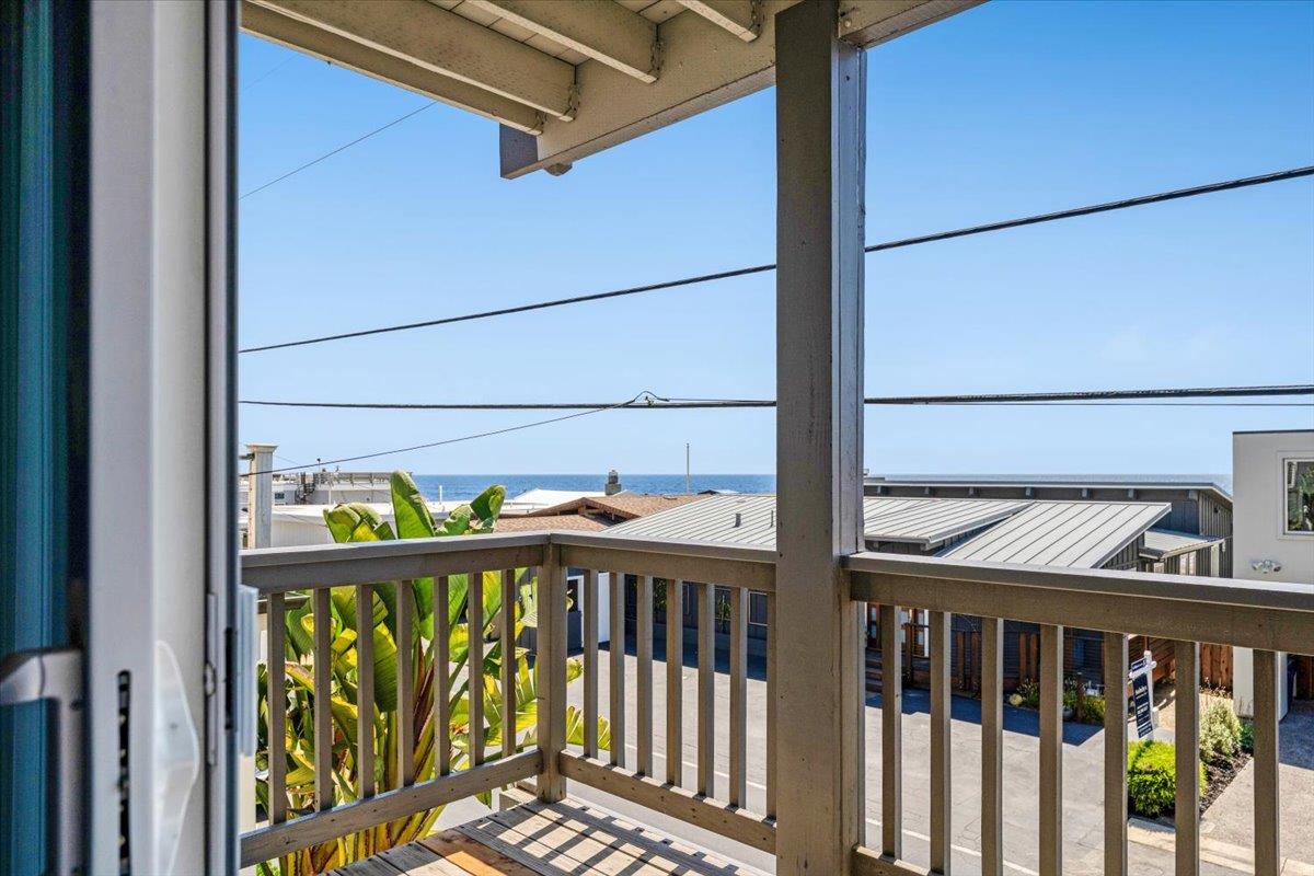 Detail Gallery Image 14 of 51 For 617 Beach Dr, Aptos,  CA 95003 - 4 Beds | 2/1 Baths