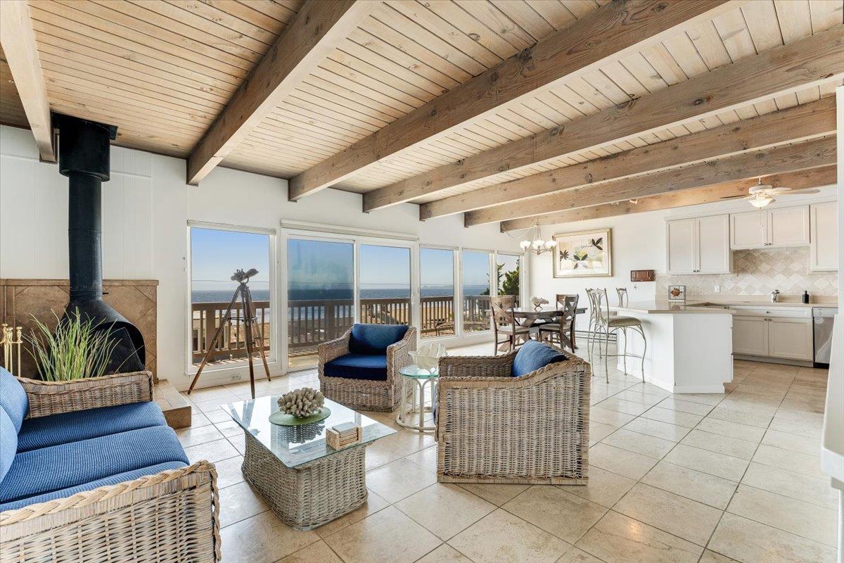 Detail Gallery Image 18 of 51 For 617 Beach Dr, Aptos,  CA 95003 - 4 Beds | 2/1 Baths