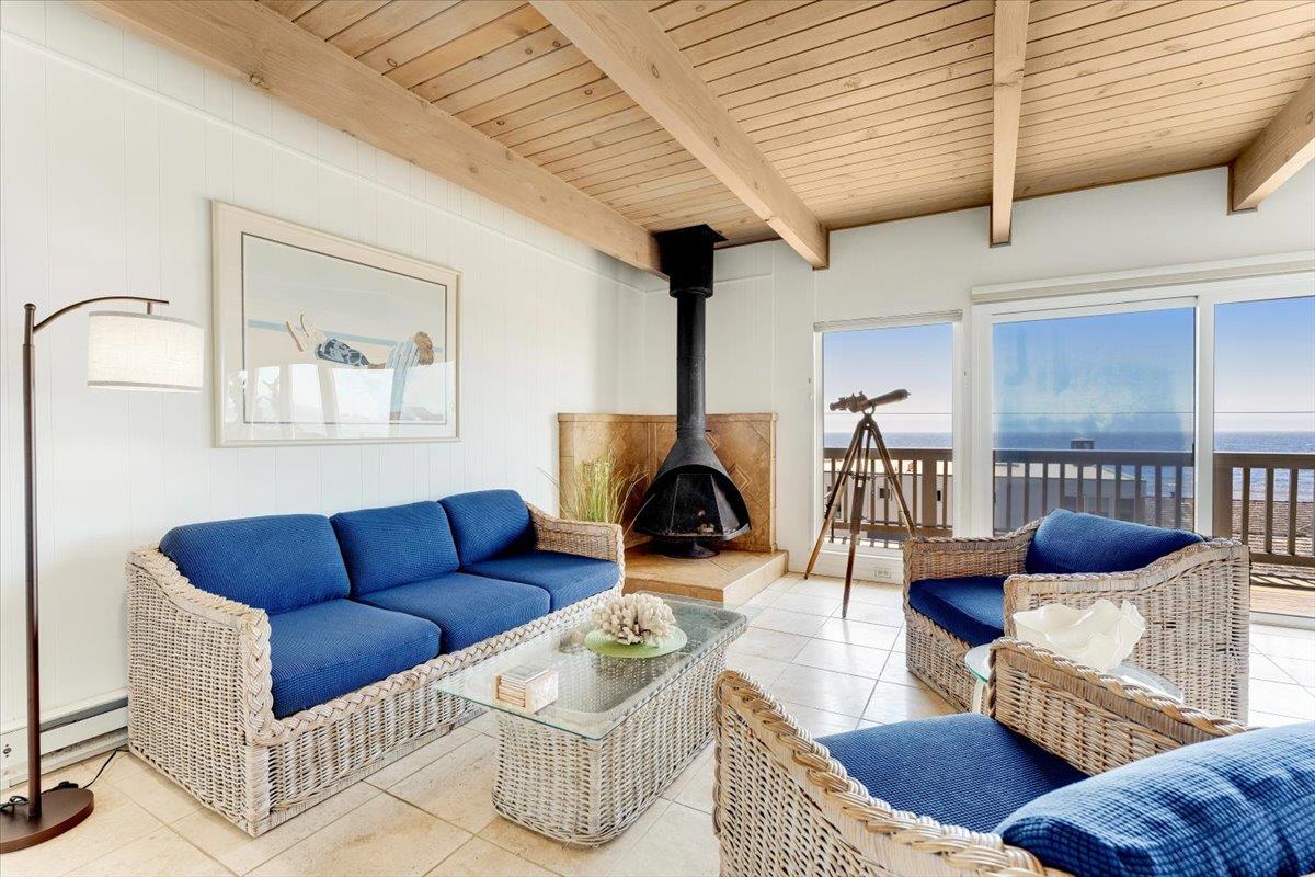 Detail Gallery Image 19 of 51 For 617 Beach Dr, Aptos,  CA 95003 - 4 Beds | 2/1 Baths