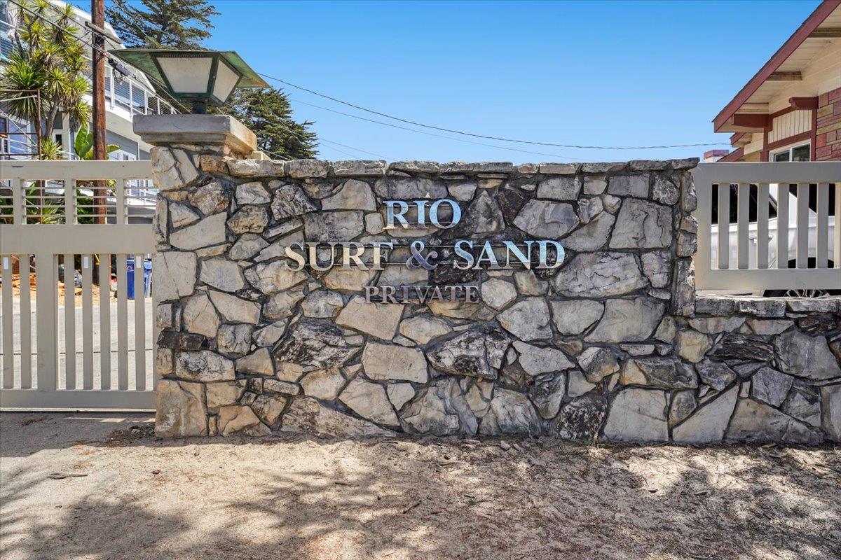 Detail Gallery Image 2 of 51 For 617 Beach Dr, Aptos,  CA 95003 - 4 Beds | 2/1 Baths
