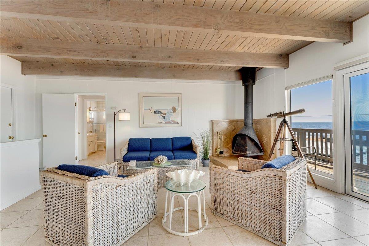 Detail Gallery Image 20 of 51 For 617 Beach Dr, Aptos,  CA 95003 - 4 Beds | 2/1 Baths