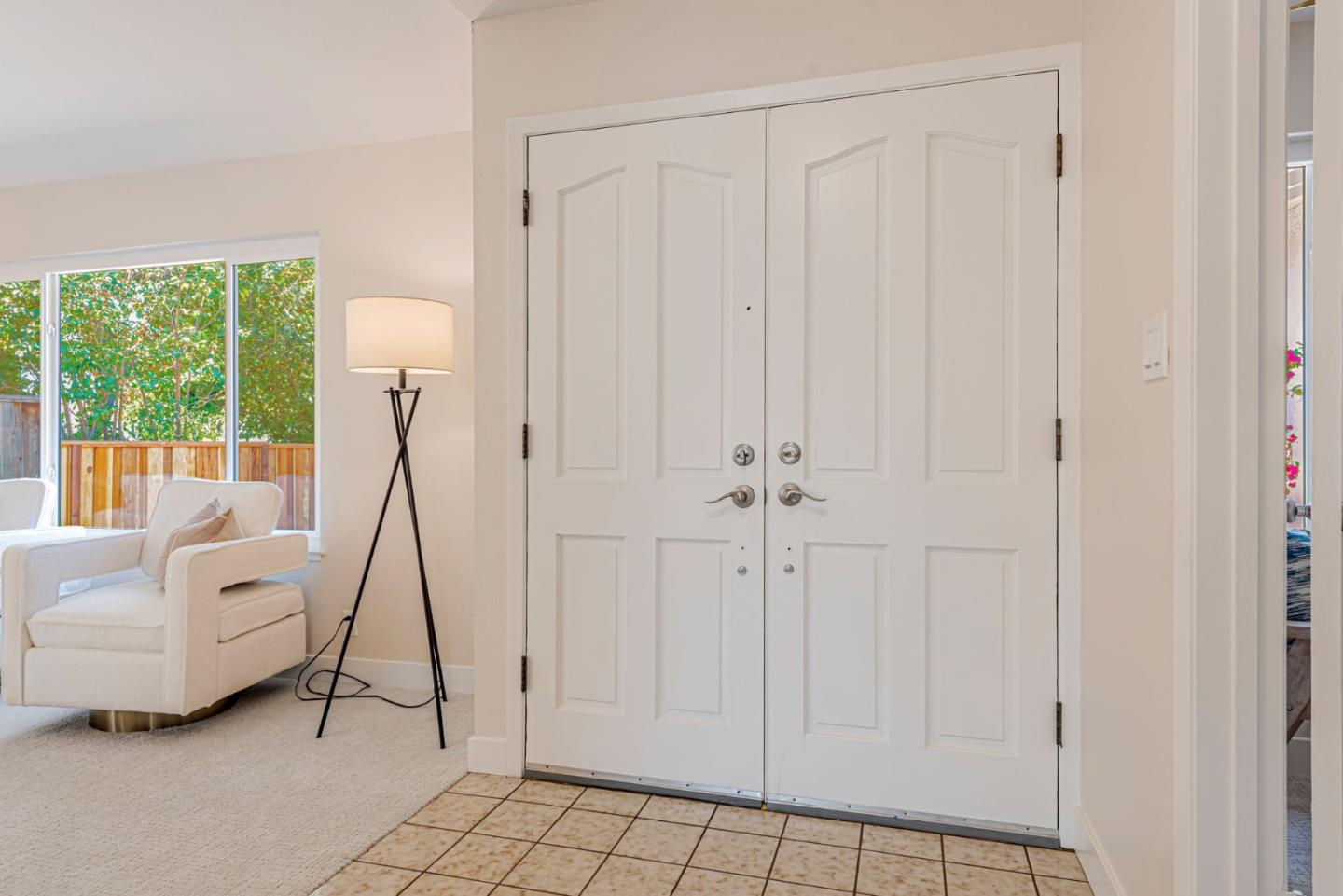 Detail Gallery Image 3 of 36 For 576 Albion Dr, San Jose,  CA 95136 - 4 Beds | 2 Baths