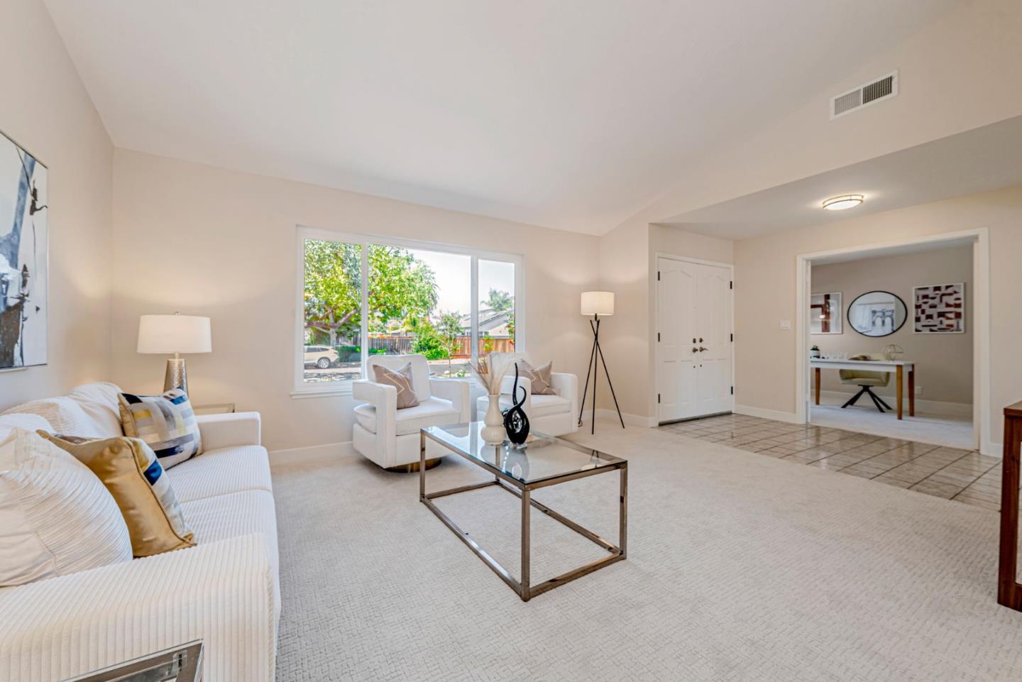 Detail Gallery Image 4 of 36 For 576 Albion Dr, San Jose,  CA 95136 - 4 Beds | 2 Baths