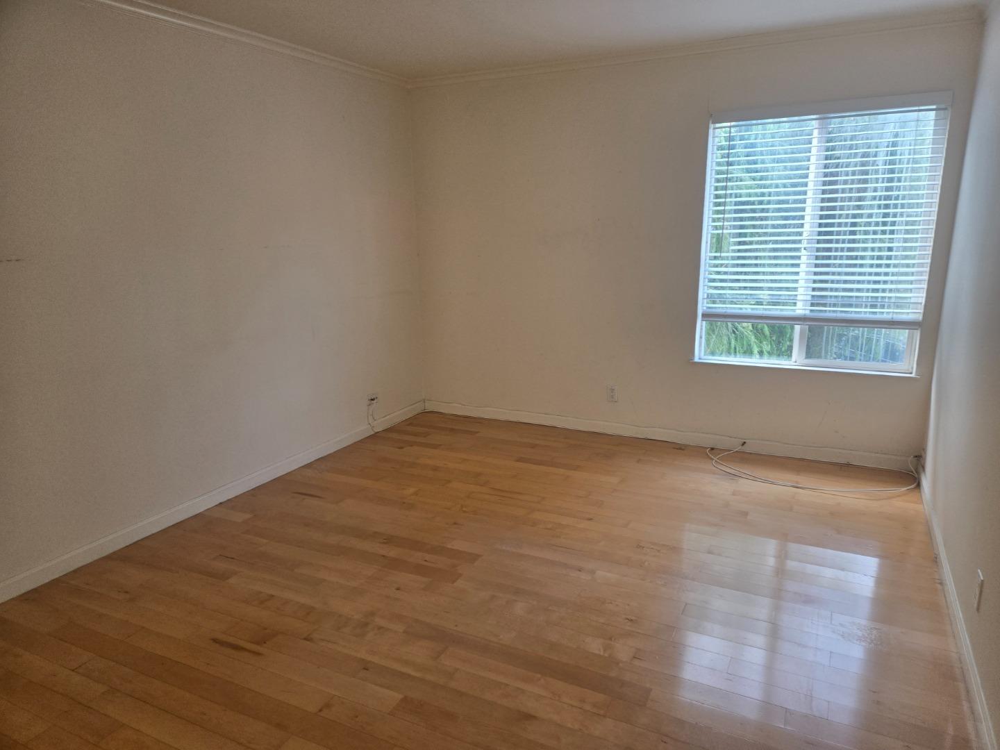 Detail Gallery Image 9 of 12 For 308 Torino Dr, San Carlos,  CA 94070 - 2 Beds | 2 Baths