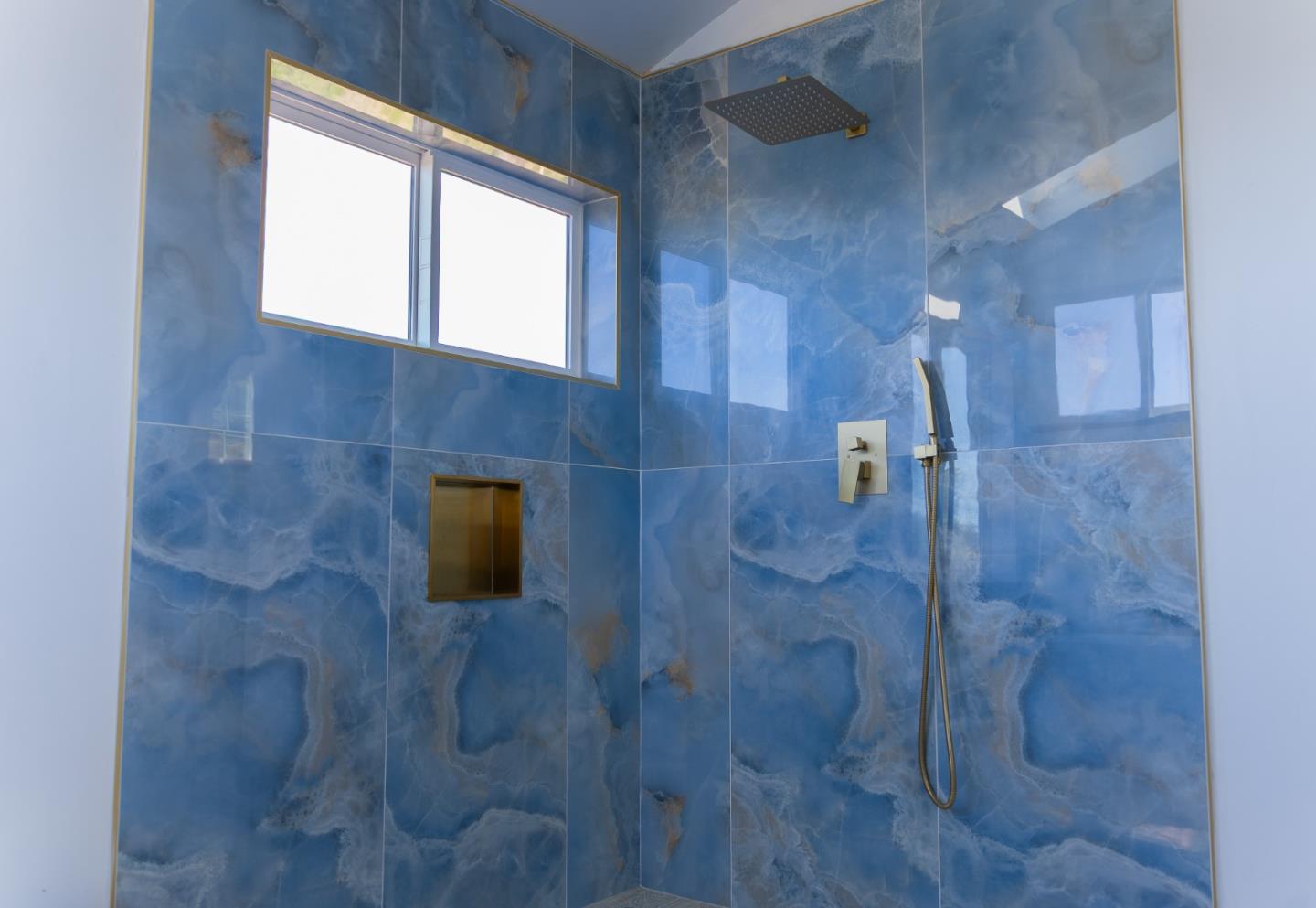 Detail Gallery Image 21 of 29 For 10701 Empire Grade, Santa Cruz,  CA 95060 - 3 Beds | 2 Baths