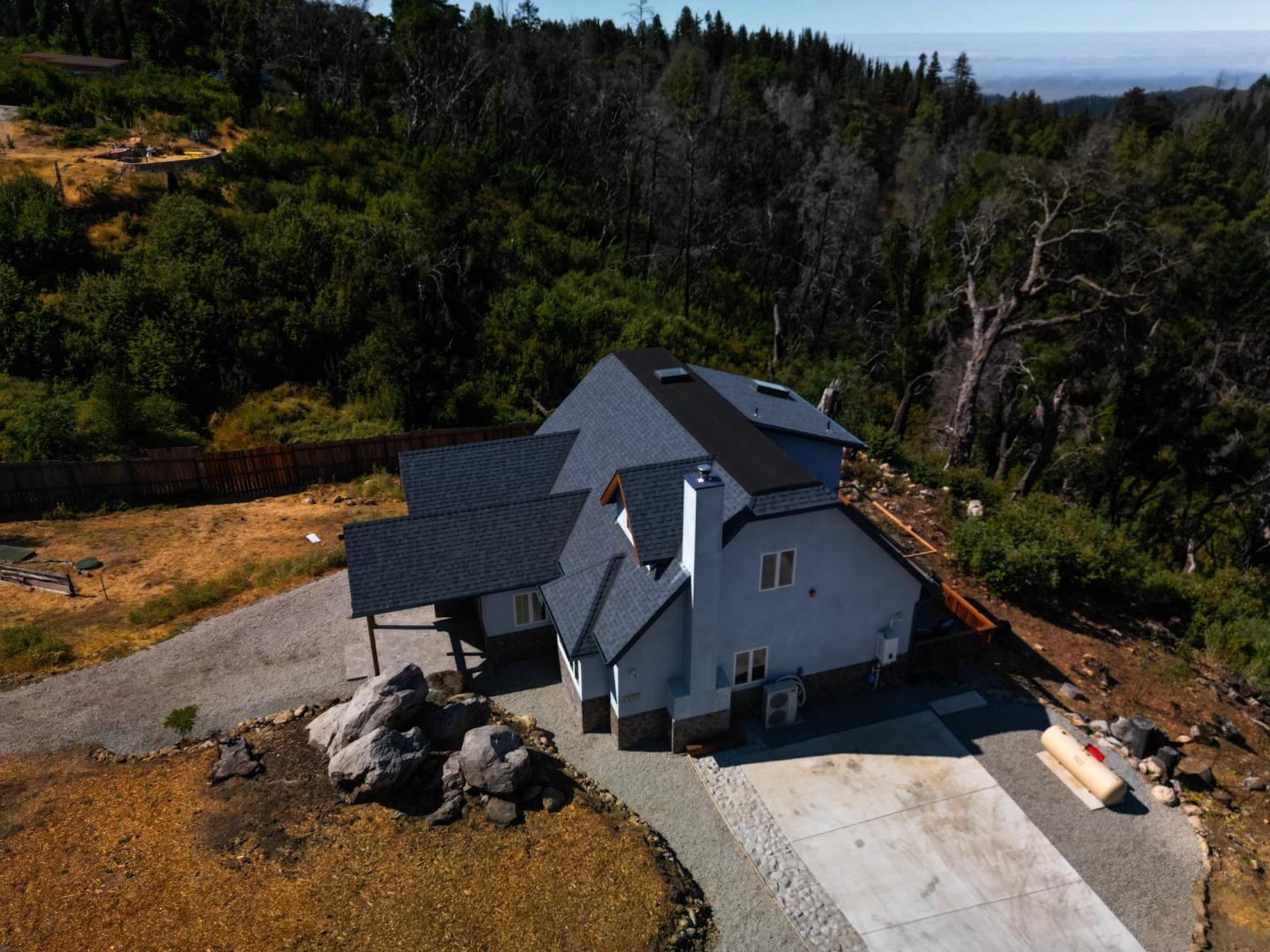 Detail Gallery Image 4 of 29 For 10701 Empire Grade, Santa Cruz,  CA 95060 - 3 Beds | 2 Baths