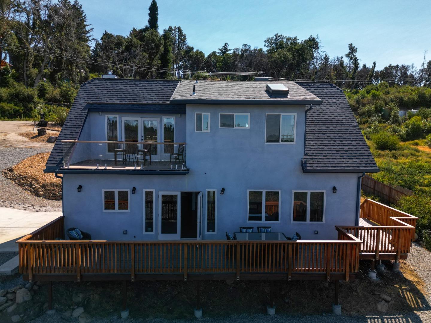 Detail Gallery Image 7 of 29 For 10701 Empire Grade, Santa Cruz,  CA 95060 - 3 Beds | 2 Baths