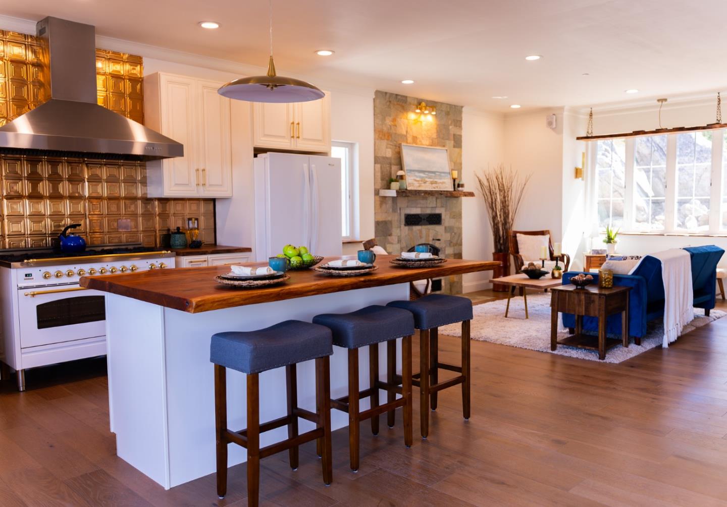 Detail Gallery Image 9 of 29 For 10701 Empire Grade, Santa Cruz,  CA 95060 - 3 Beds | 2 Baths