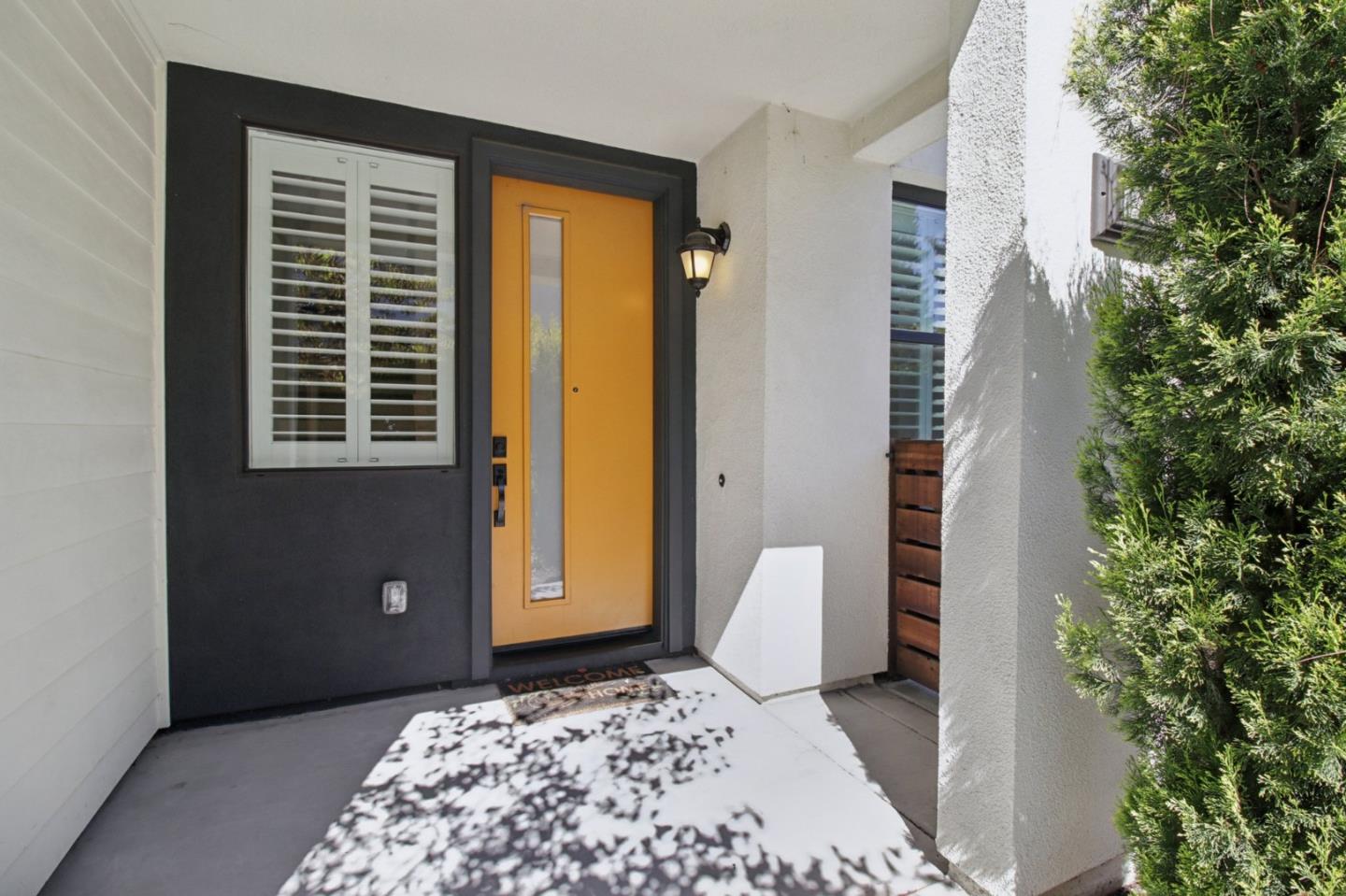 Detail Gallery Image 13 of 16 For 26 Avondale Ave, Redwood City,  CA 94062 - 3 Beds | 3/1 Baths