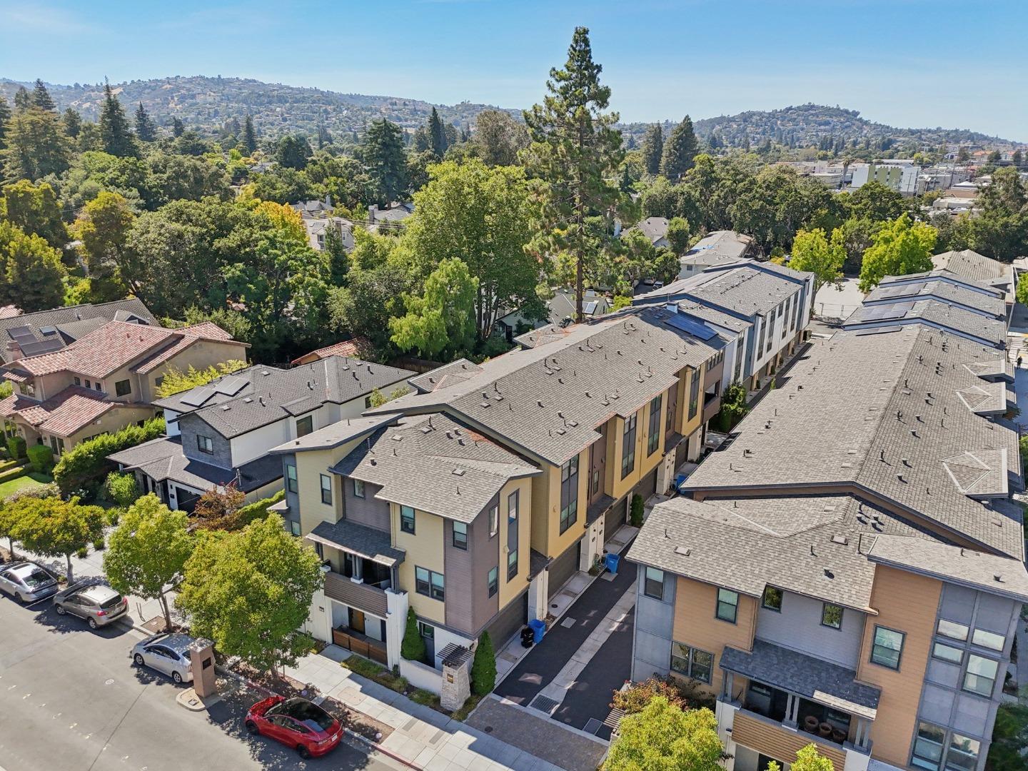 Detail Gallery Image 15 of 16 For 26 Avondale Ave, Redwood City,  CA 94062 - 3 Beds | 3/1 Baths