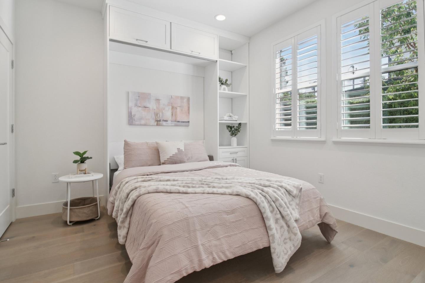 Detail Gallery Image 6 of 16 For 26 Avondale Ave, Redwood City,  CA 94062 - 3 Beds | 3/1 Baths
