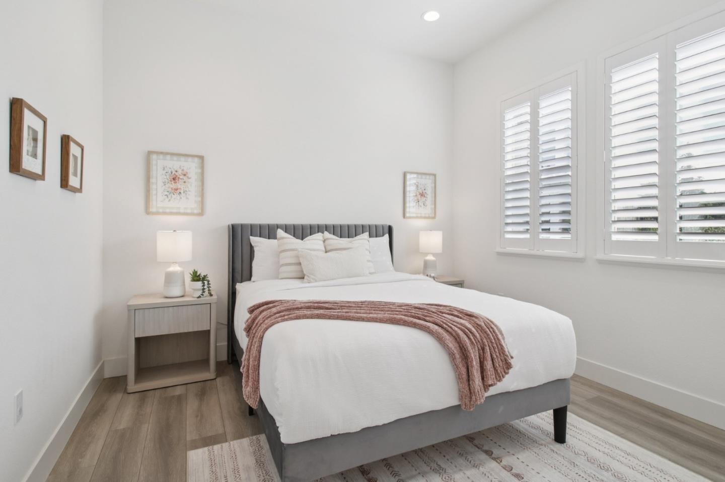 Detail Gallery Image 9 of 16 For 26 Avondale Ave, Redwood City,  CA 94062 - 3 Beds | 3/1 Baths